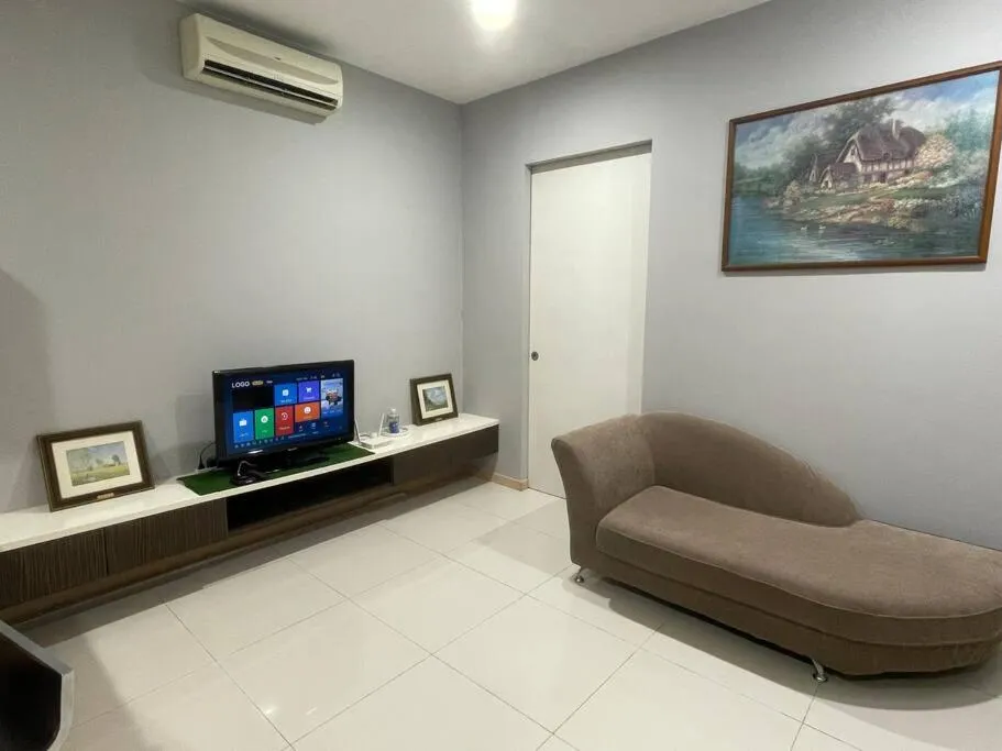 Private Jacuzzi Staycation at KL City 721