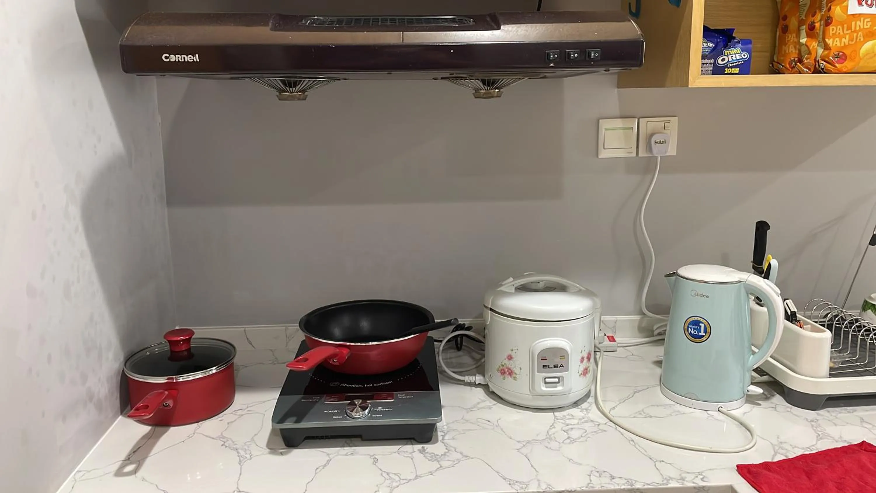 Kitchen or kitchenette in Private Jacuzzi Staycation at KL City 721