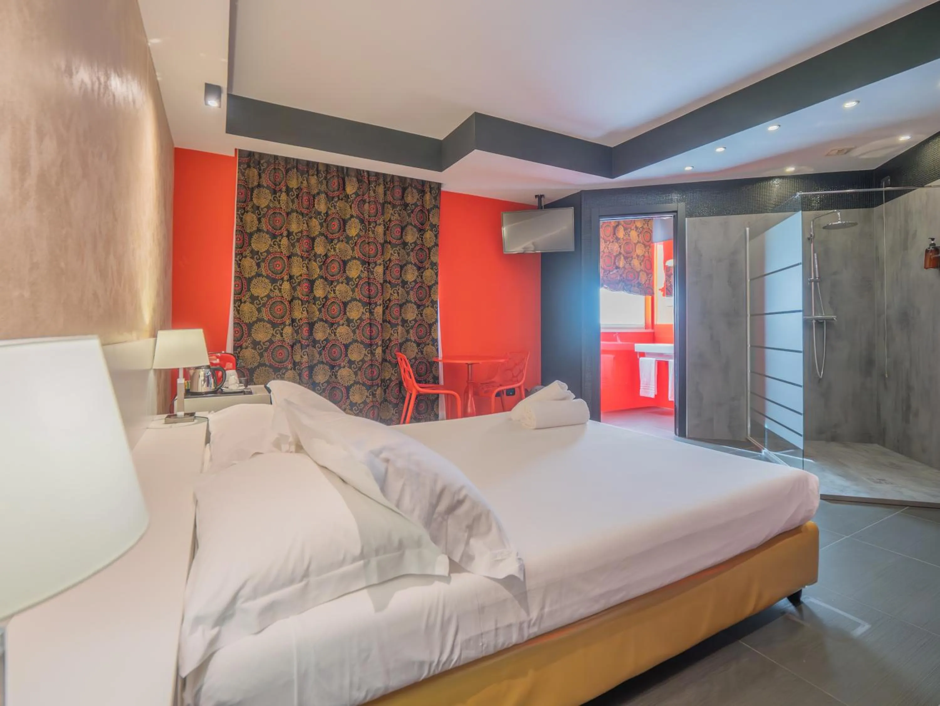 Bed in San Valentino Hotel