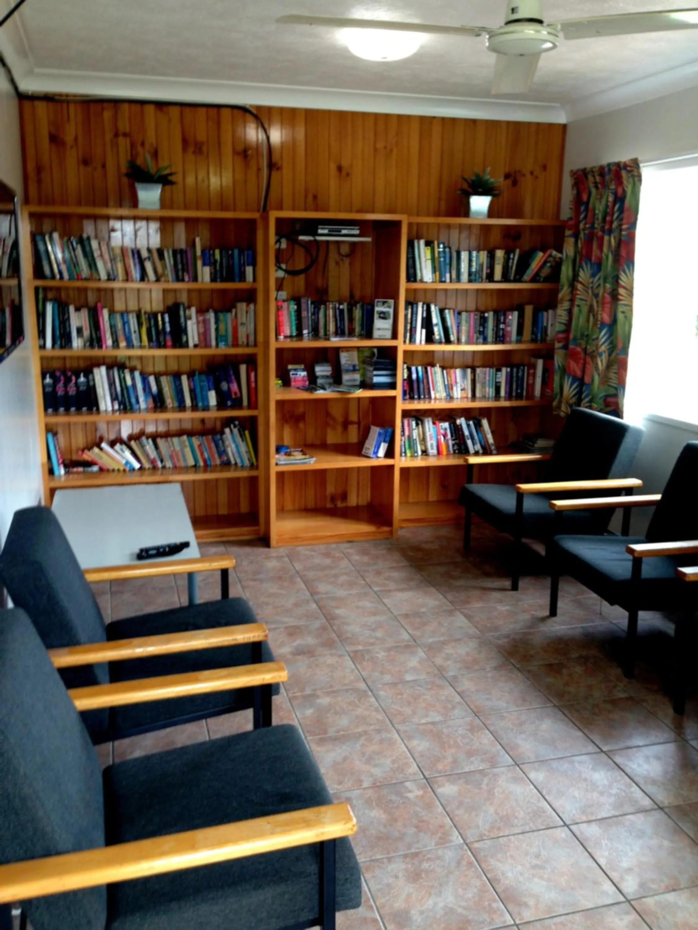 Communal lounge/ TV room in Coral Coast Tourist Park