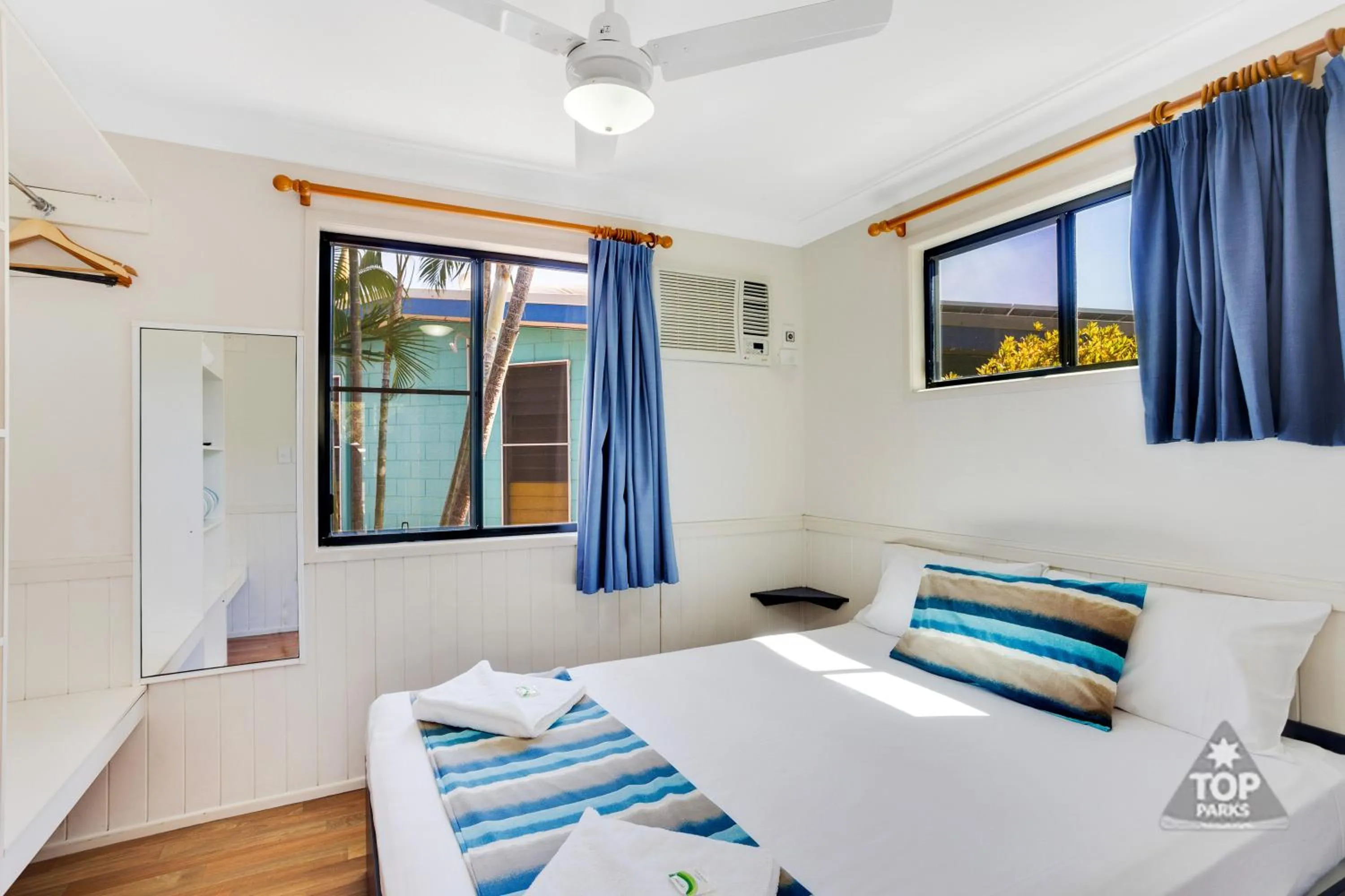 Bedroom, Bed in Coral Coast Tourist Park