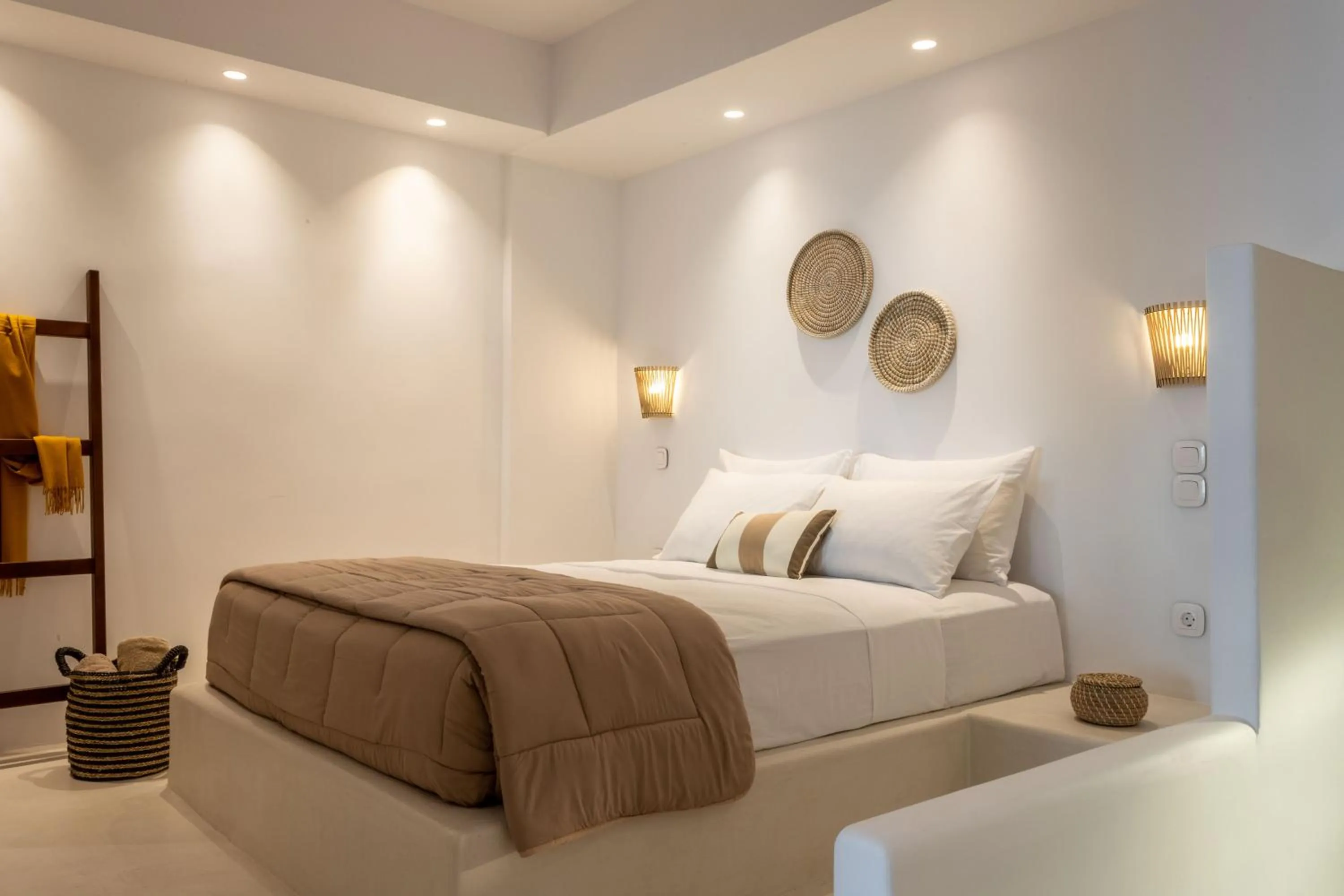 Bed in Euphoria Suites and Spa