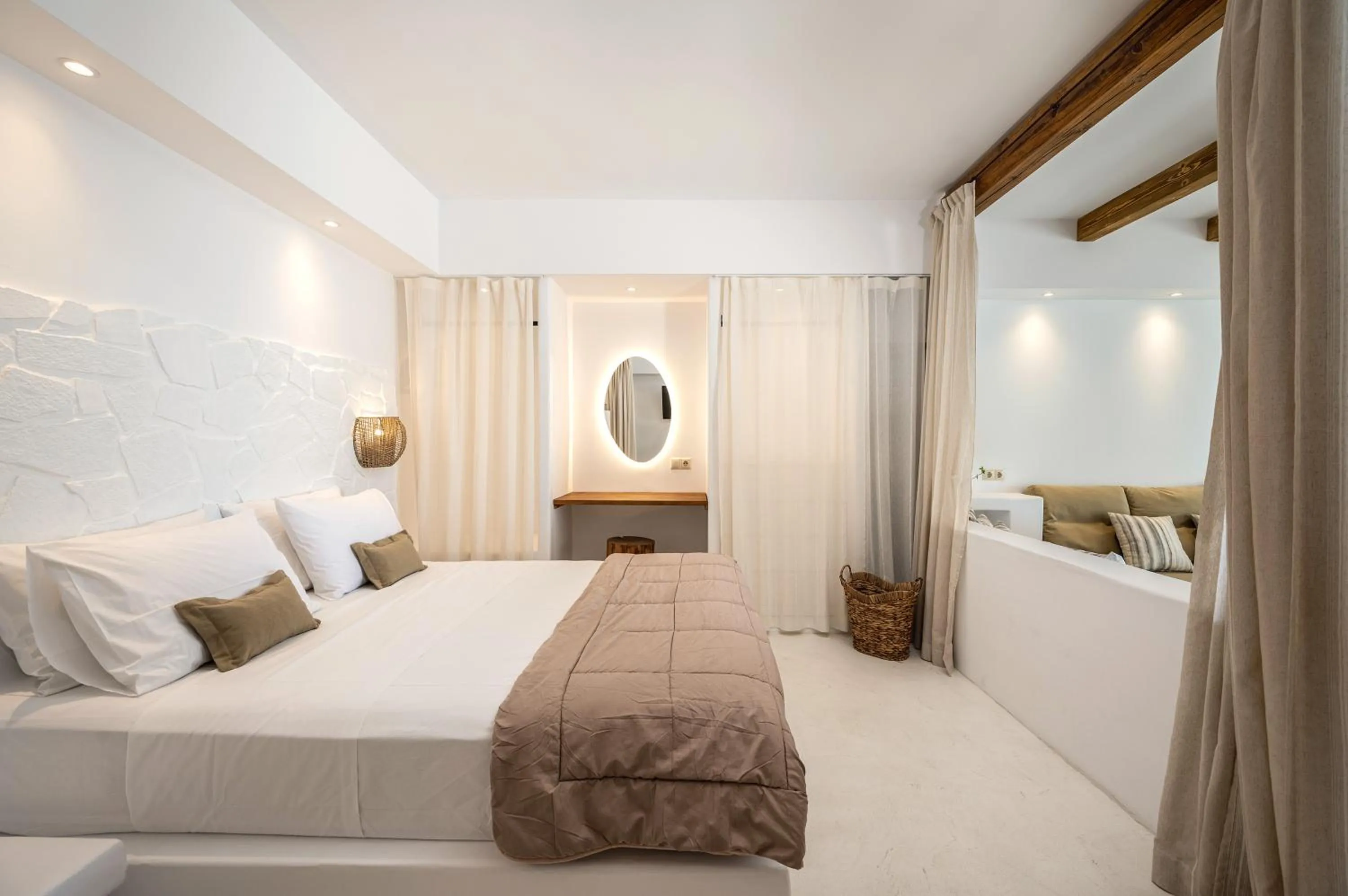 Bed in Euphoria Suites and Spa