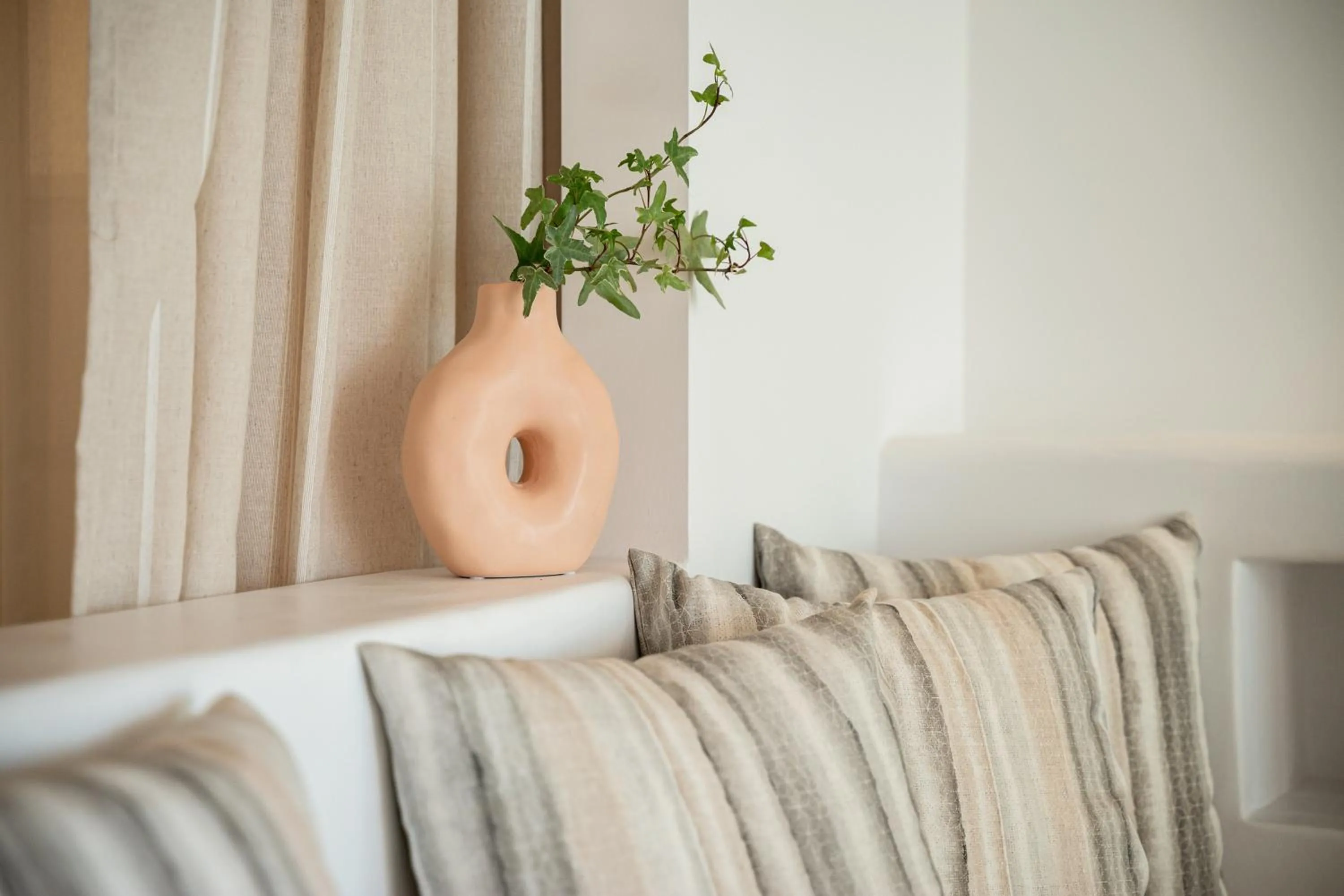 Seating area, Bed in Euphoria Suites and Spa