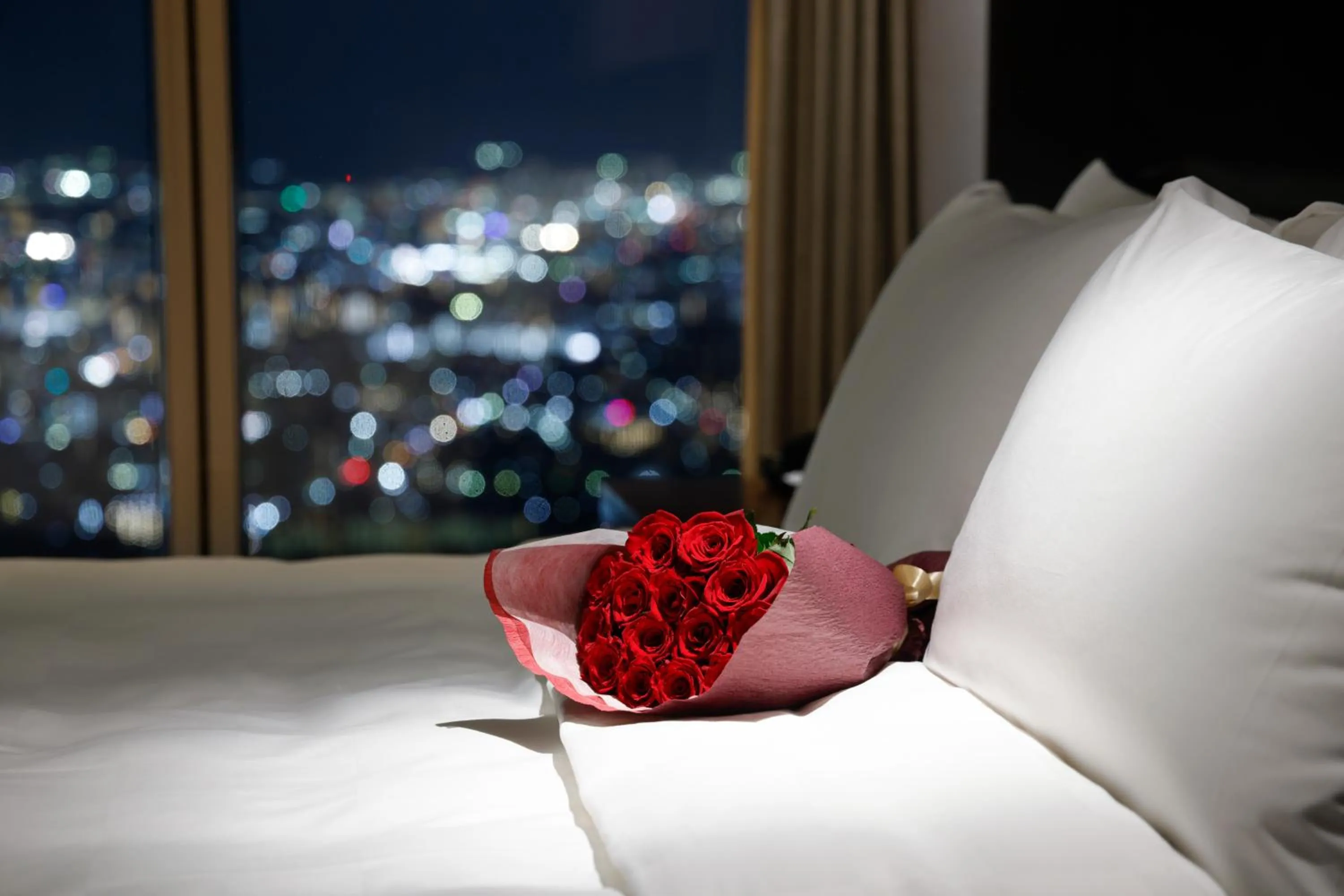 Bed in Osaka Marriott Miyako Hotel