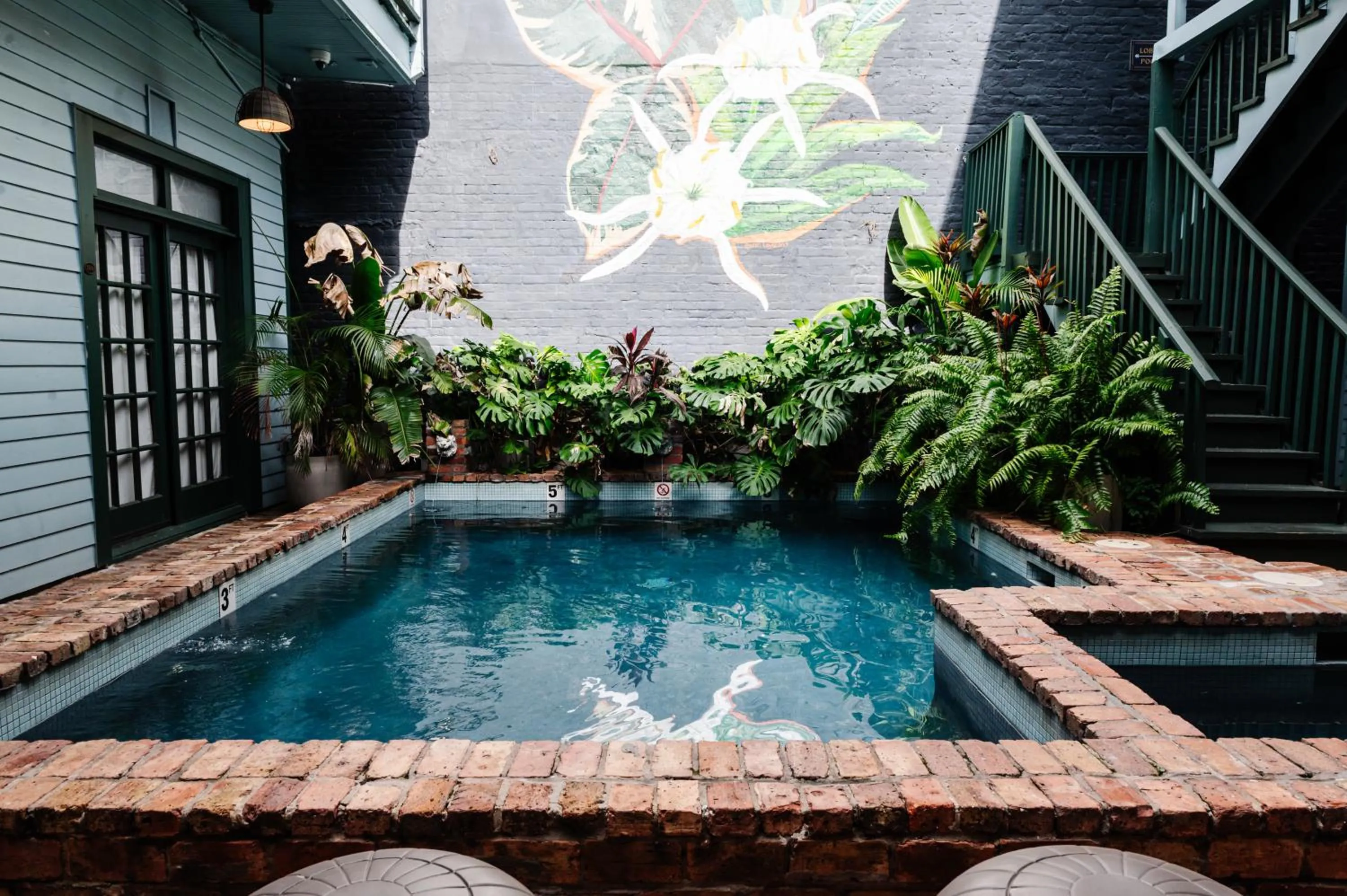 Swimming pool in The Frenchmen New Orleans By Kasa Living