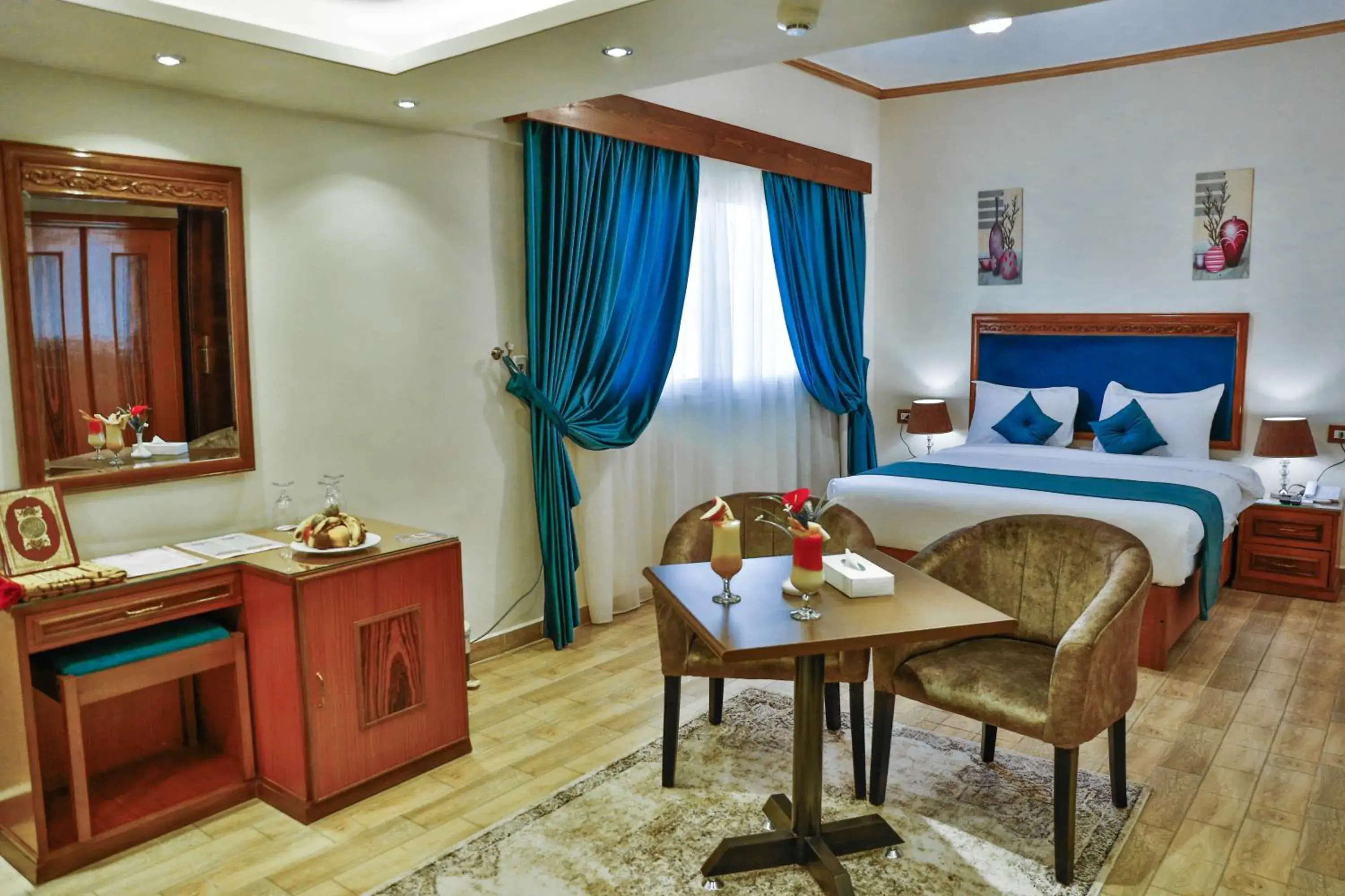 Photo of the whole room, Bed in The Palm Hotel Photo of the whole room, Bed in The Palm Hotel