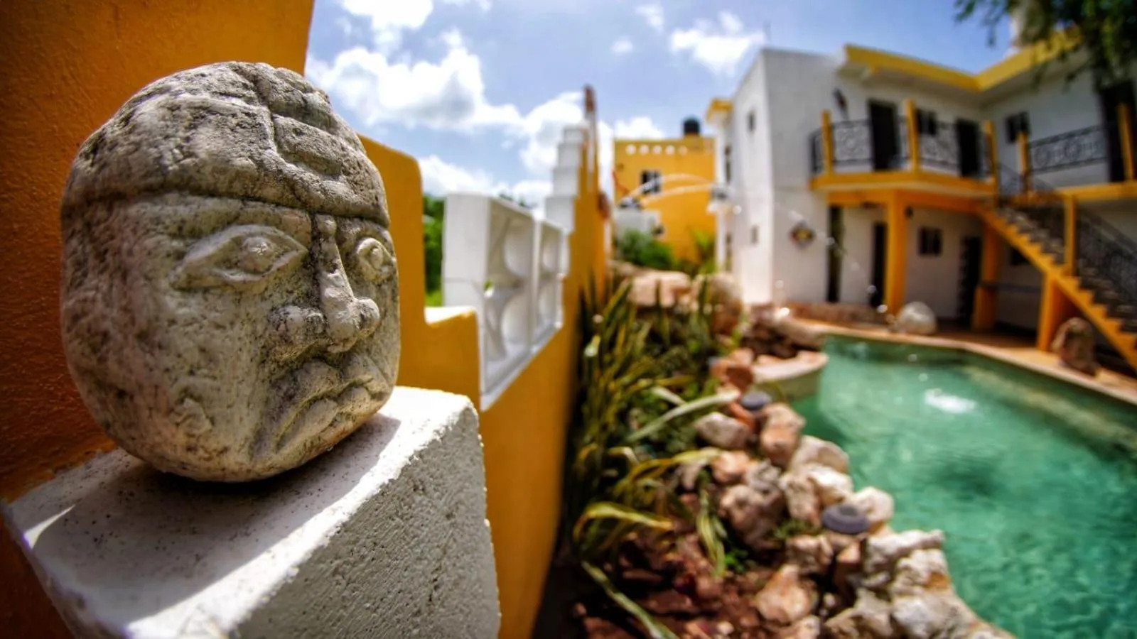 Pool view in Buenosdías Izamal