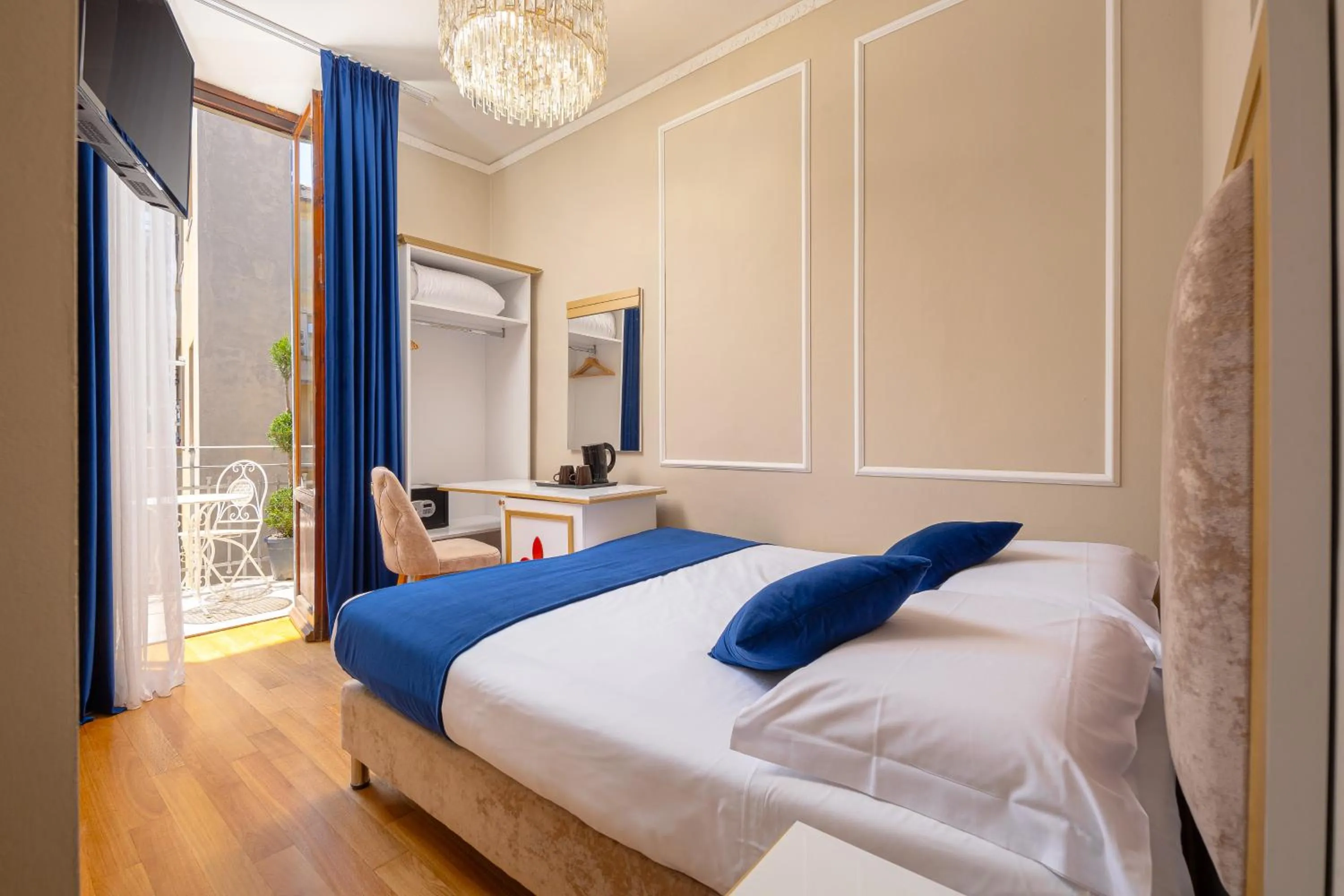 Bed in Hotel Annabella Roof Terrace