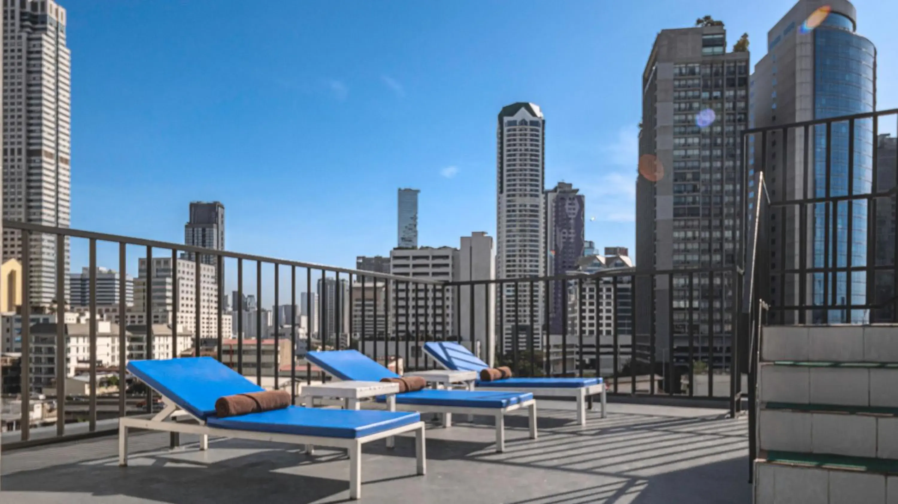 Swimming pool in Pas Cher Hotel de Bangkok Swimming pool in Pas Cher Hotel de Bangkok