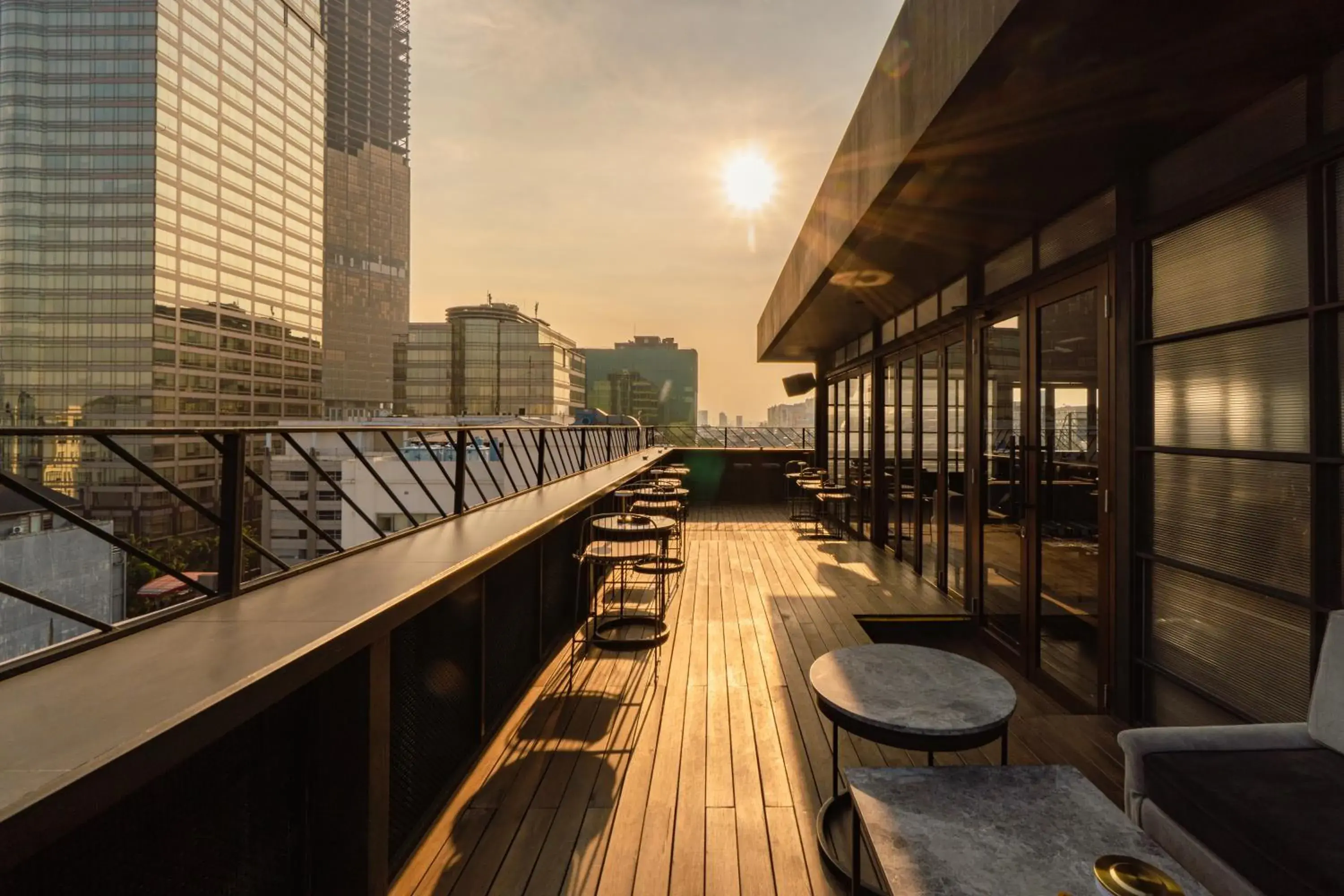 Lounge or bar in ARTOTEL Thamrin Jakarta Lounge or bar in ARTOTEL Thamrin Jakarta