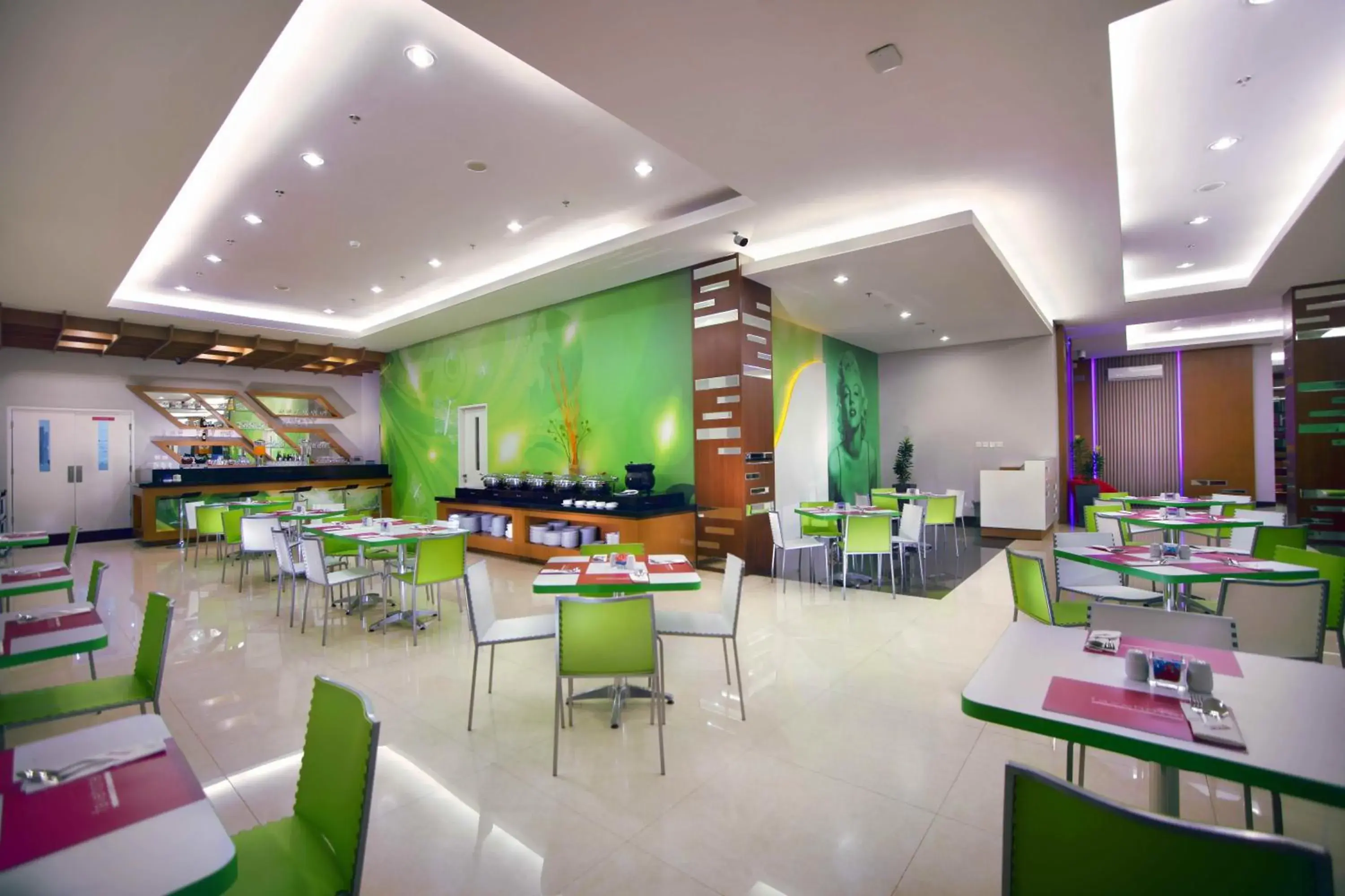 Restaurant/places to eat in favehotel Padjajaran Bogor Restaurant/places to eat in favehotel Padjajaran Bogor