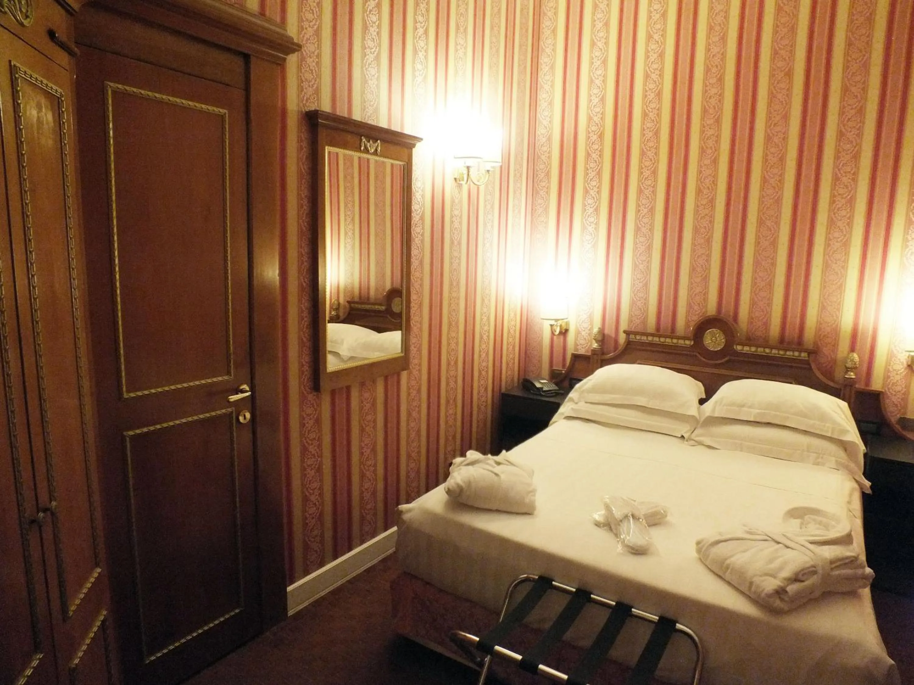 Bed in BB Hotels Smarthotel Bailey's