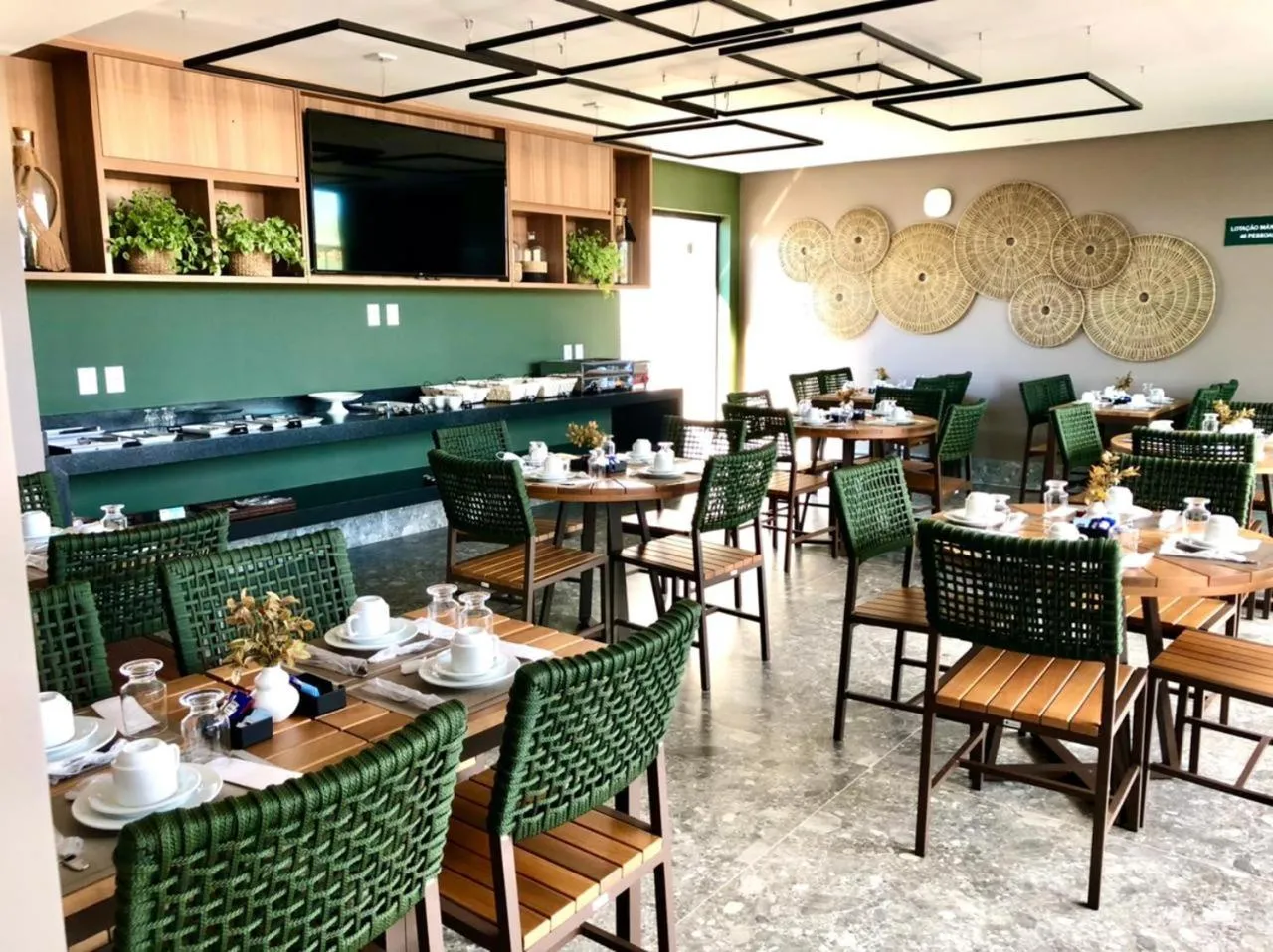 Restaurant/places to eat in Serravita Hotel