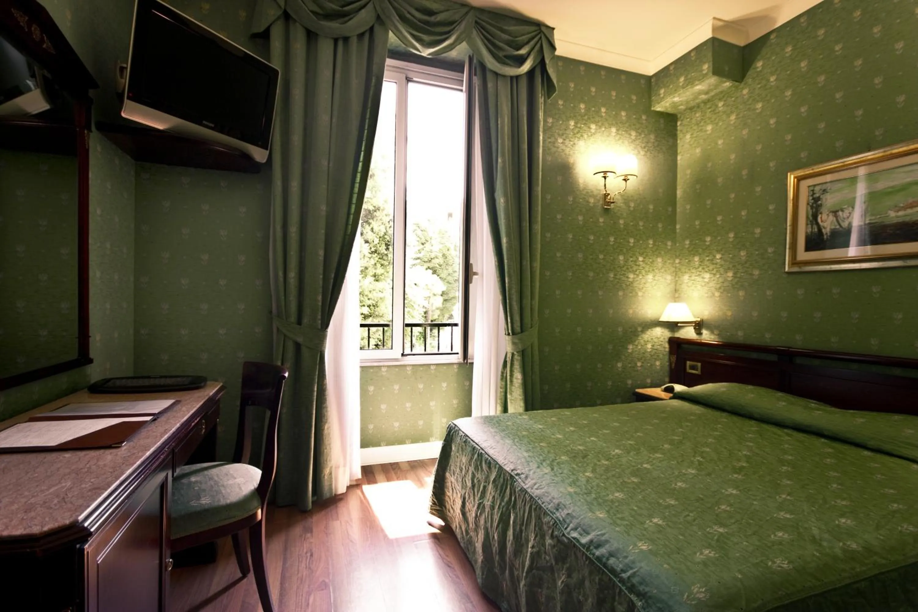 Photo of the whole room, Bed in Gambrinus Hotel