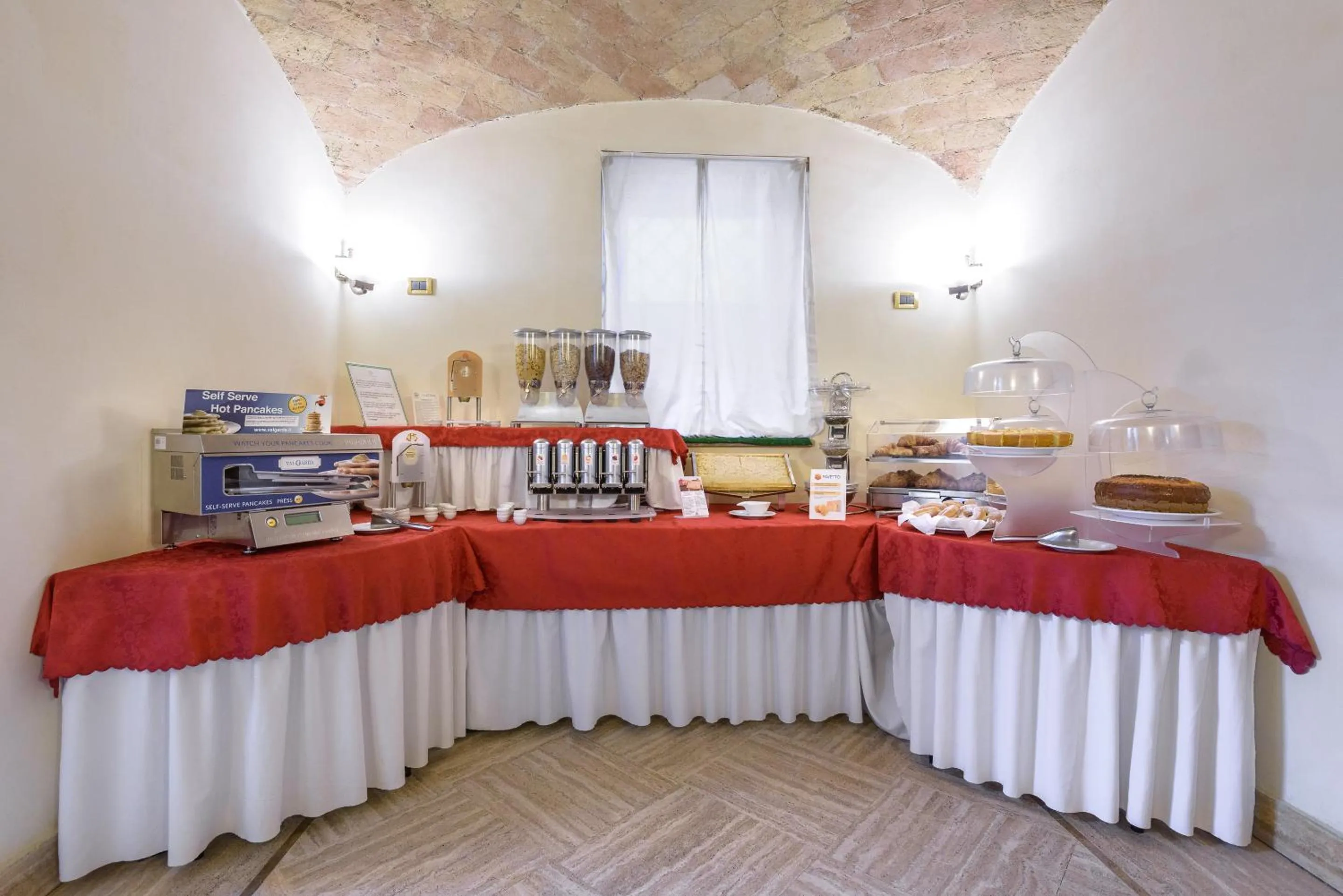 American breakfast in Gambrinus Hotel