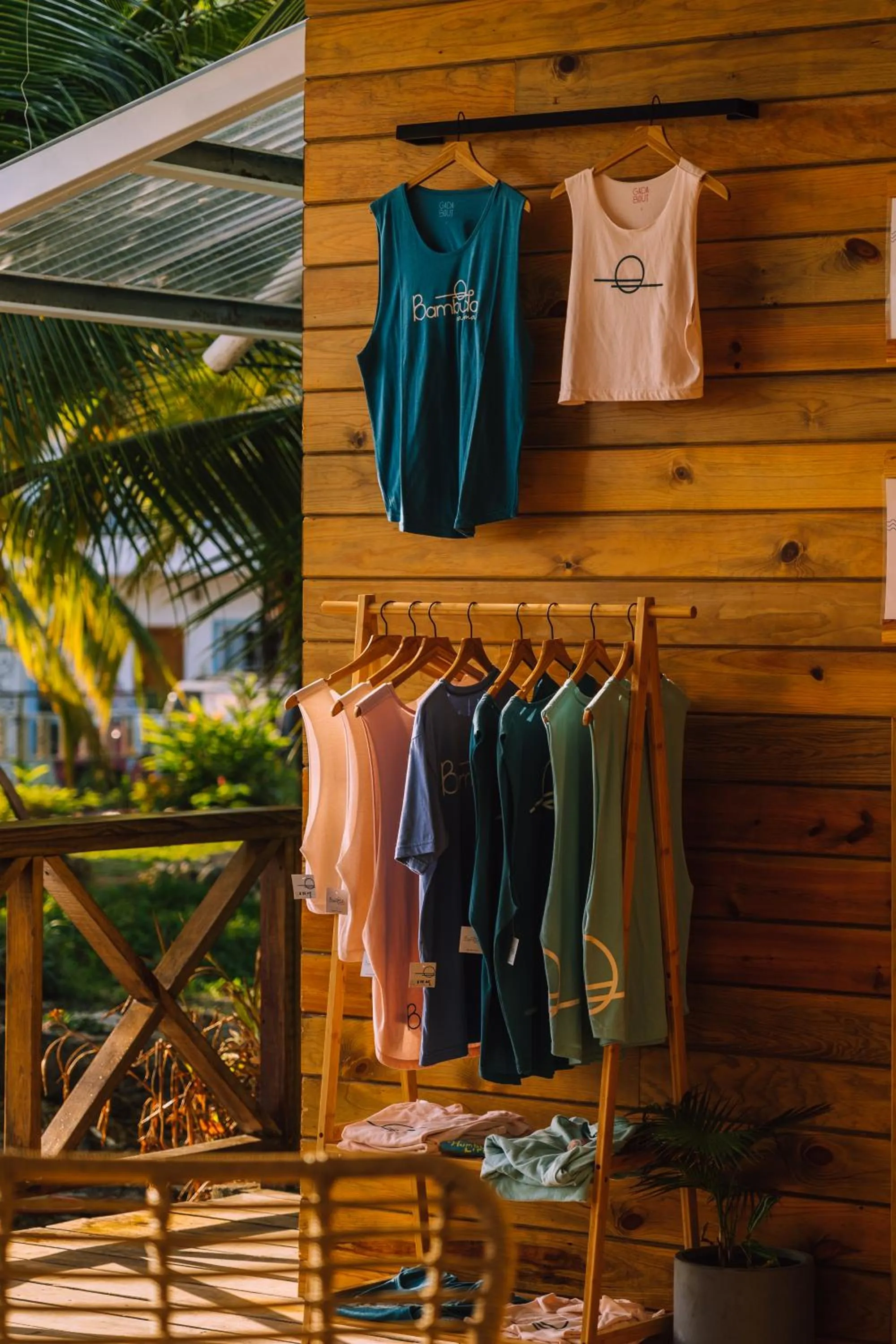 Restaurant/places to eat in Bambuda Bocas Town