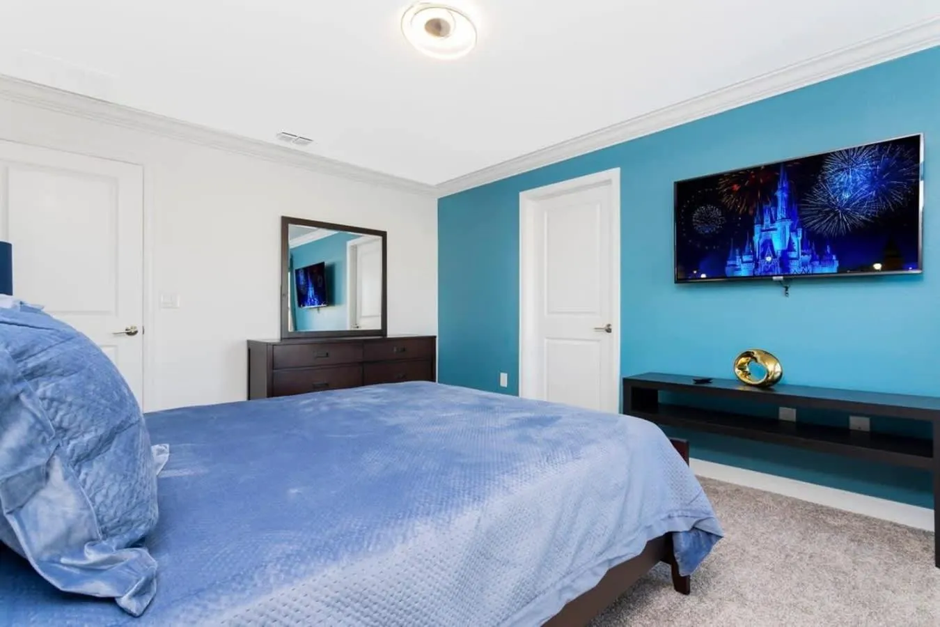 Bed in Wonderful 5 Bd Close to Disney @ Storey Lake Resort 2980