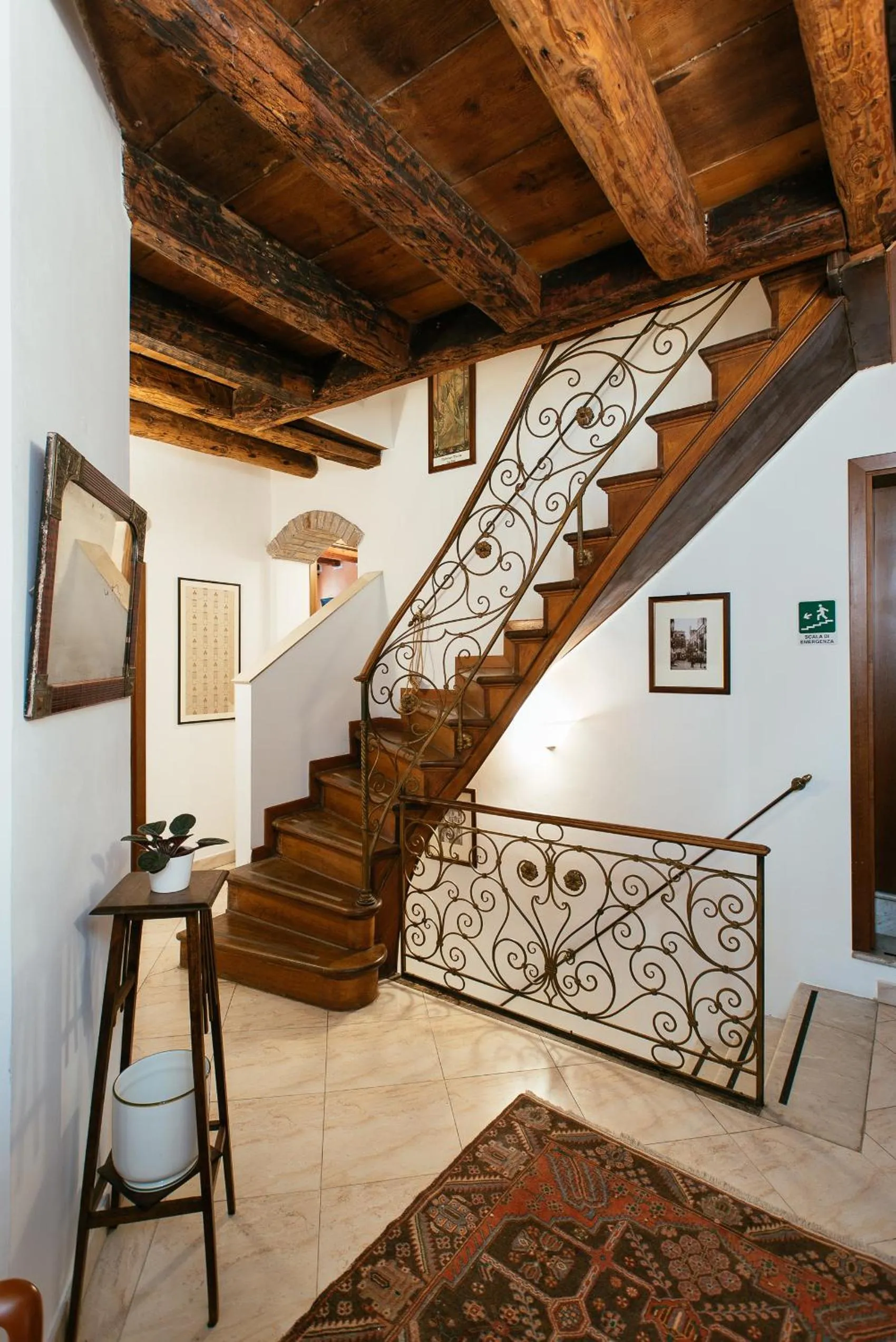 Decorative detail in Locanda Art Deco