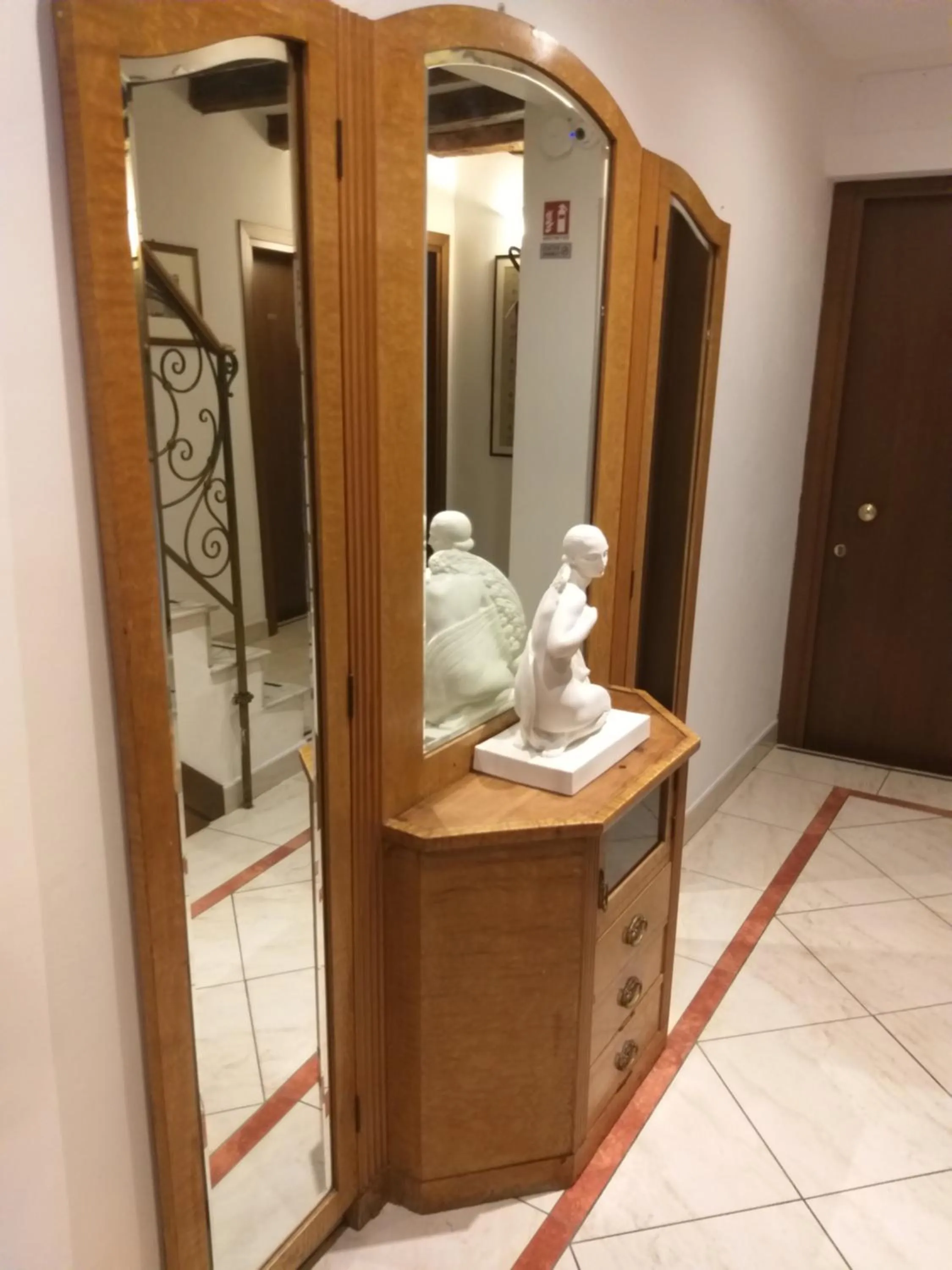 Decorative detail in Locanda Art Deco