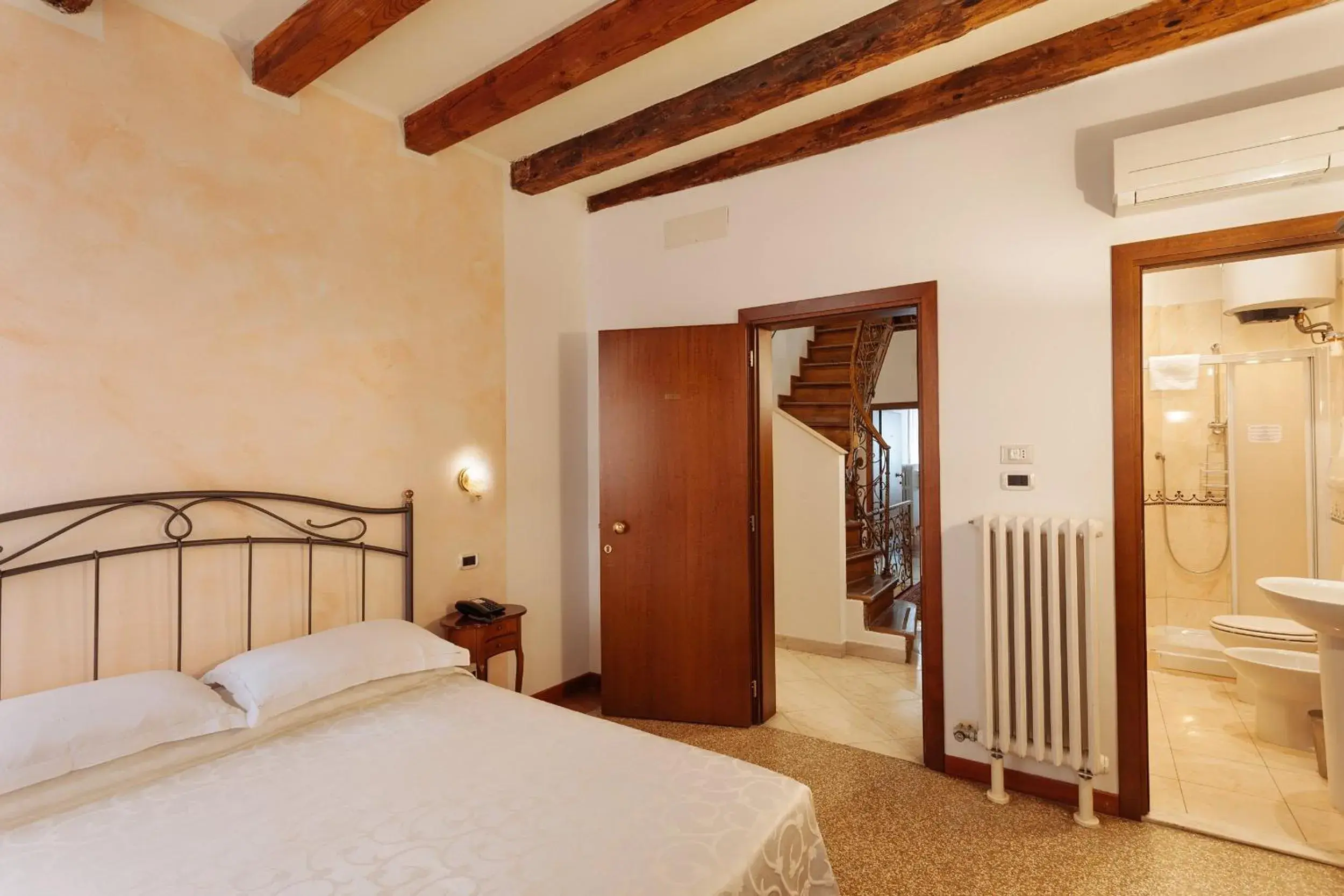 Standard Double or Twin Room in Locanda Art Deco Standard Double or Twin Room in Locanda Art Deco