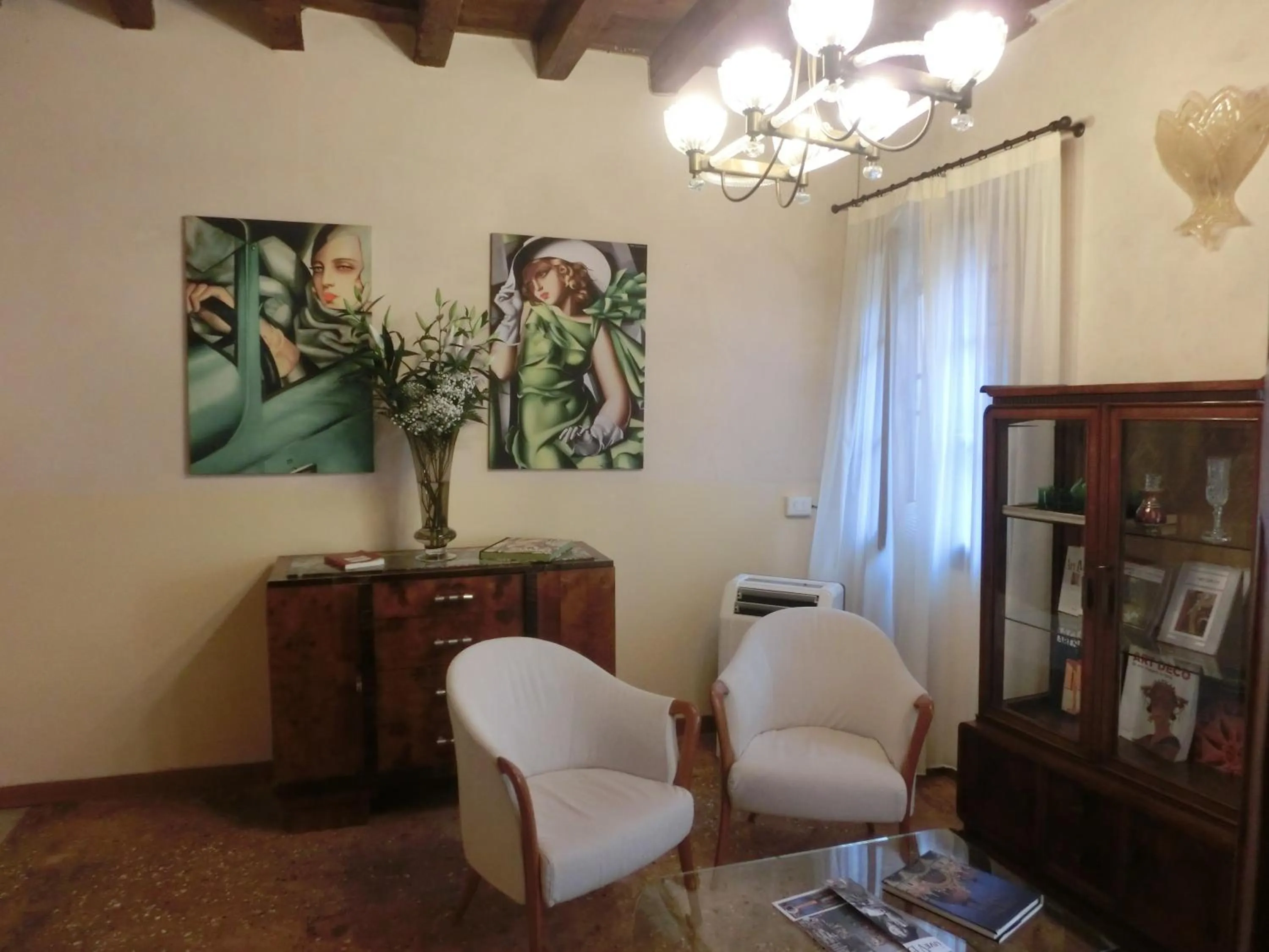 Living room in Locanda Art Deco