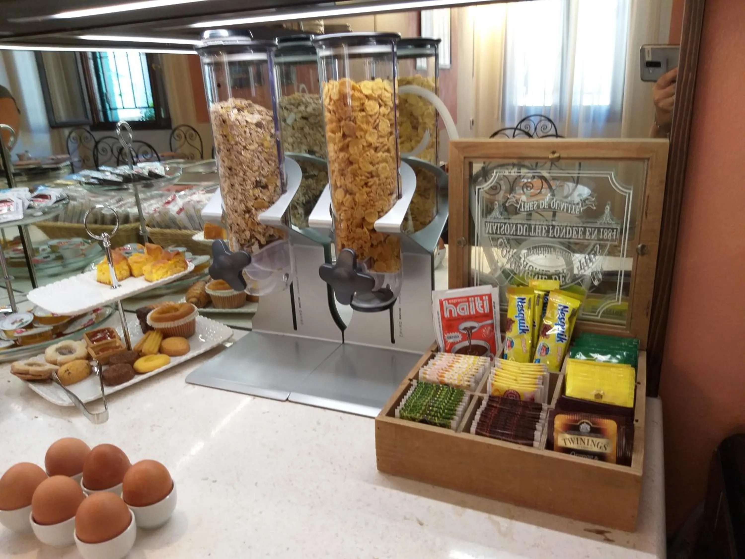 Buffet breakfast in Locanda Art Deco