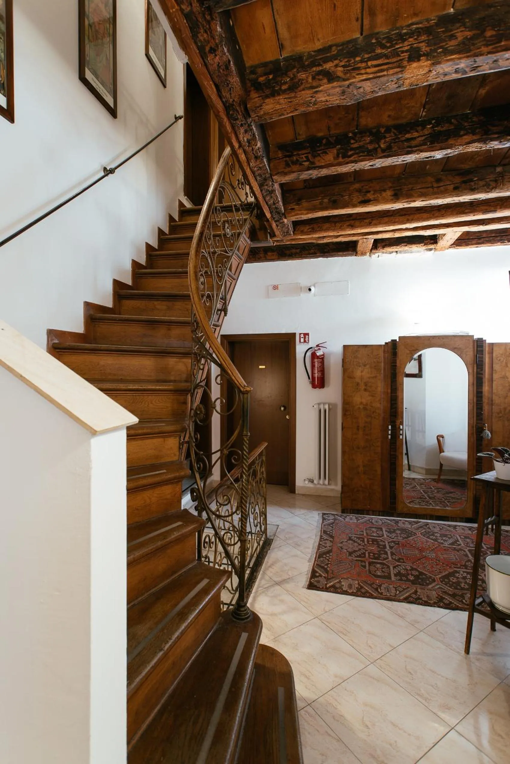 Decorative detail in Locanda Art Deco