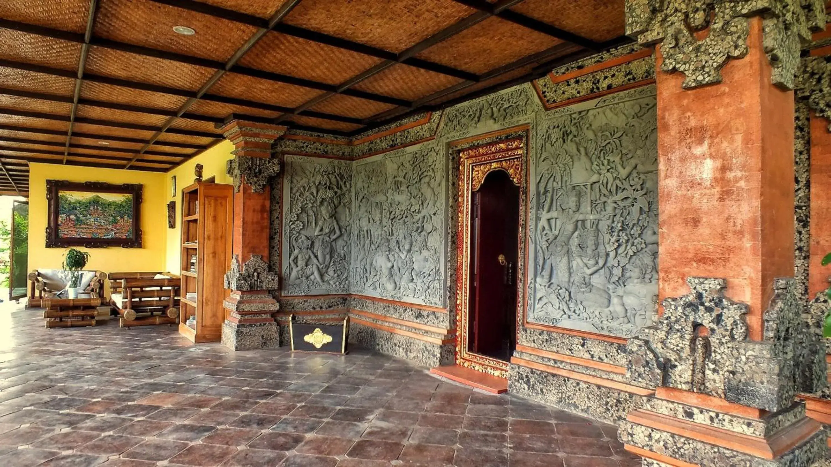 Facade/entrance in Mandala Desa Facade/entrance in Mandala Desa