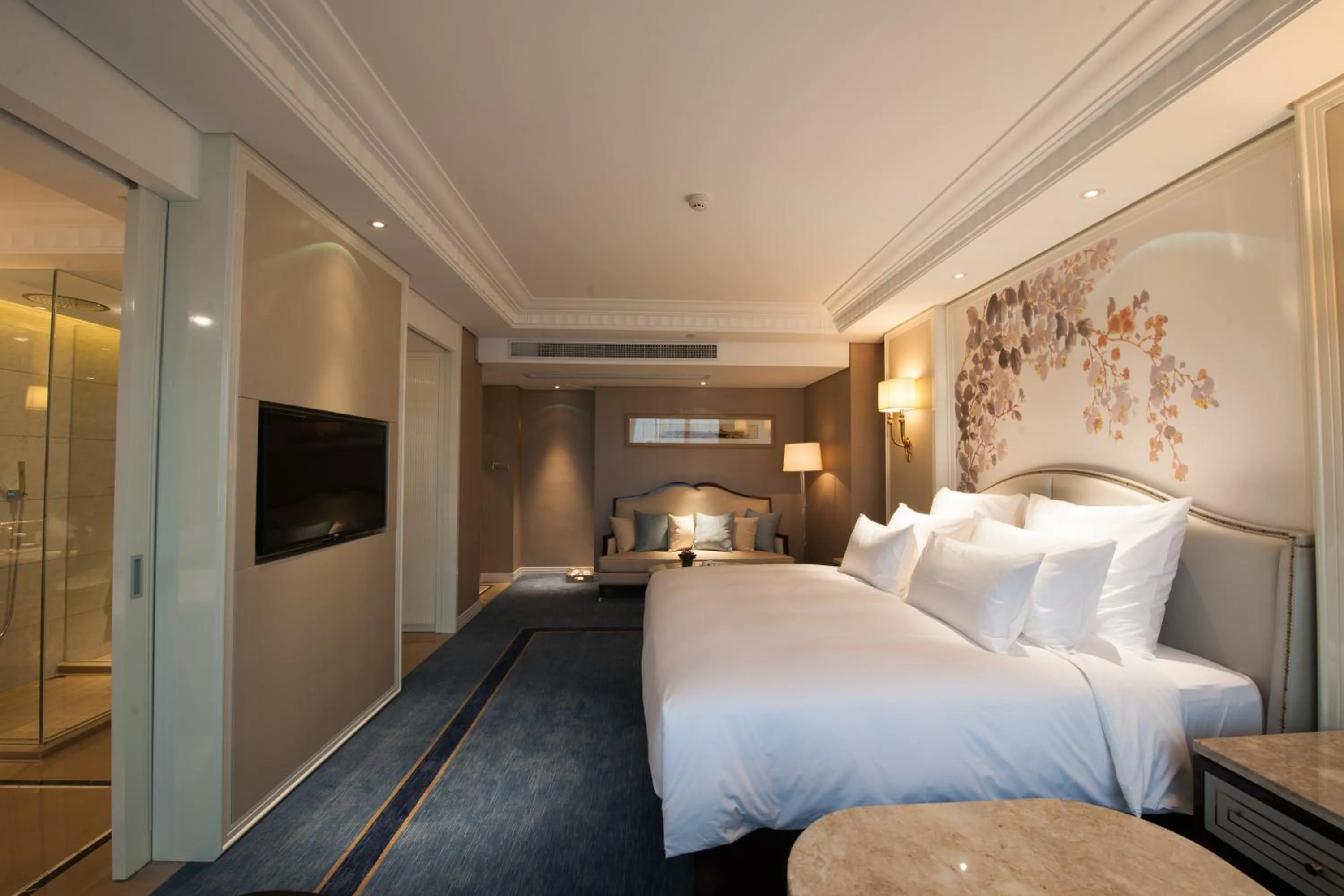 Photo of the whole room, Bed in Kasion International Hotel Yiwu