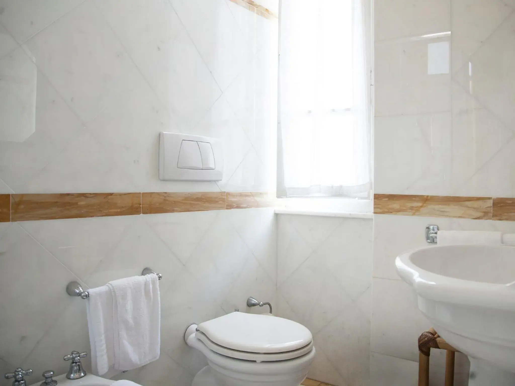 Comfort Double Room in Hotel Villa Maremonti Comfort Double Room in Hotel Villa Maremonti