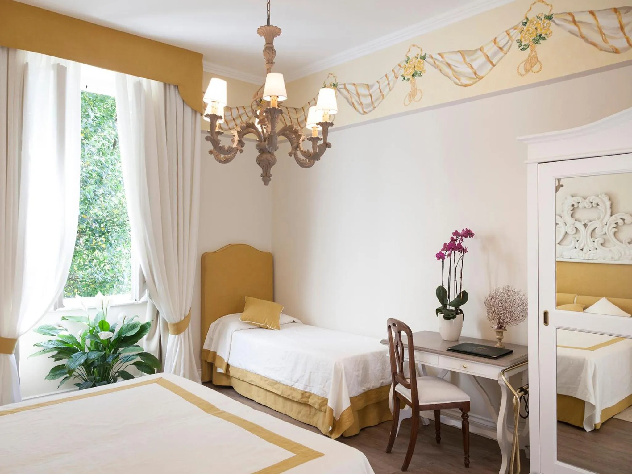 Photo of the whole room, Bed in Hotel Villa Maremonti