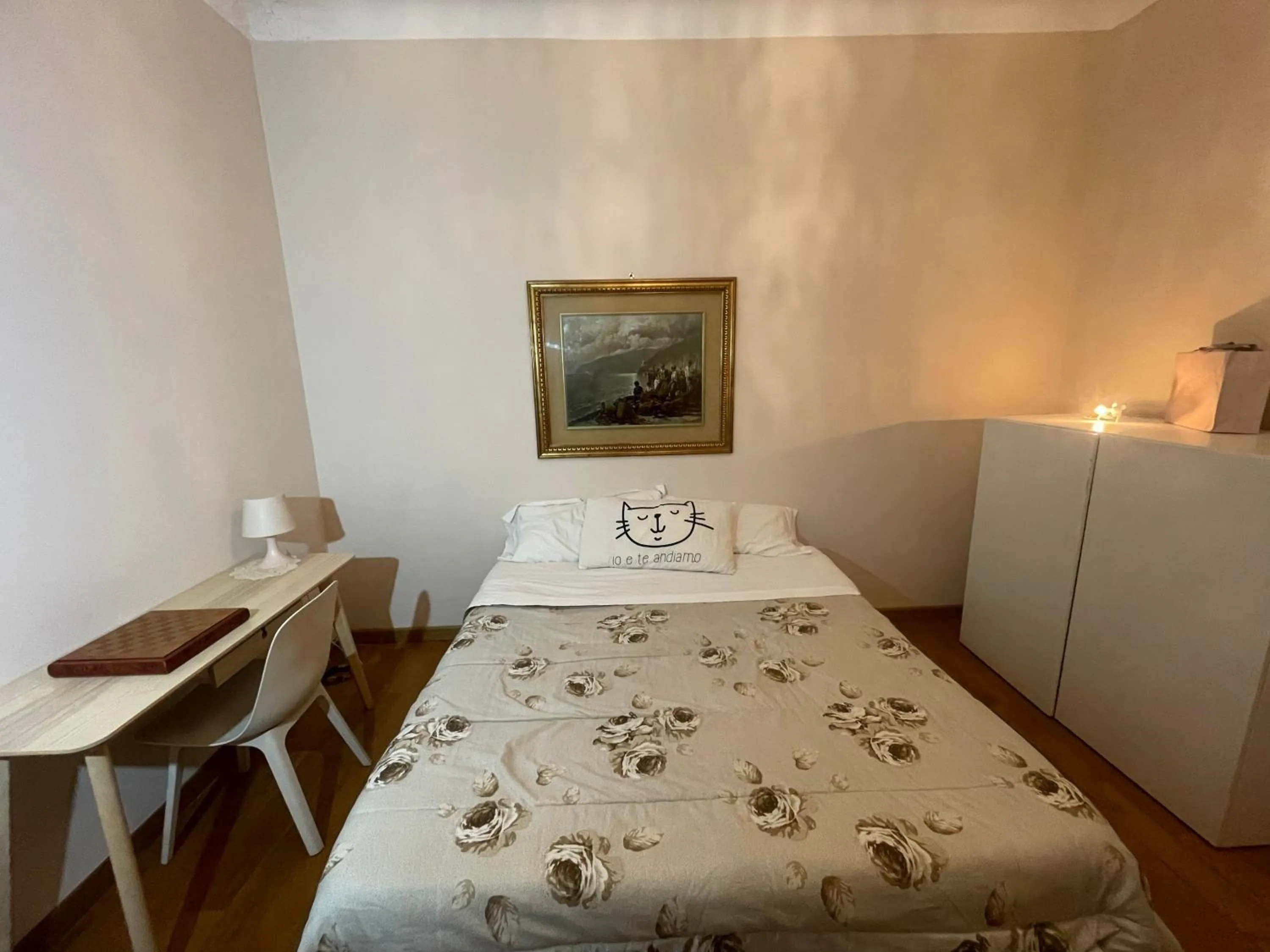 Bed in Paradise Rooms - Brignole Station - Private Rooms