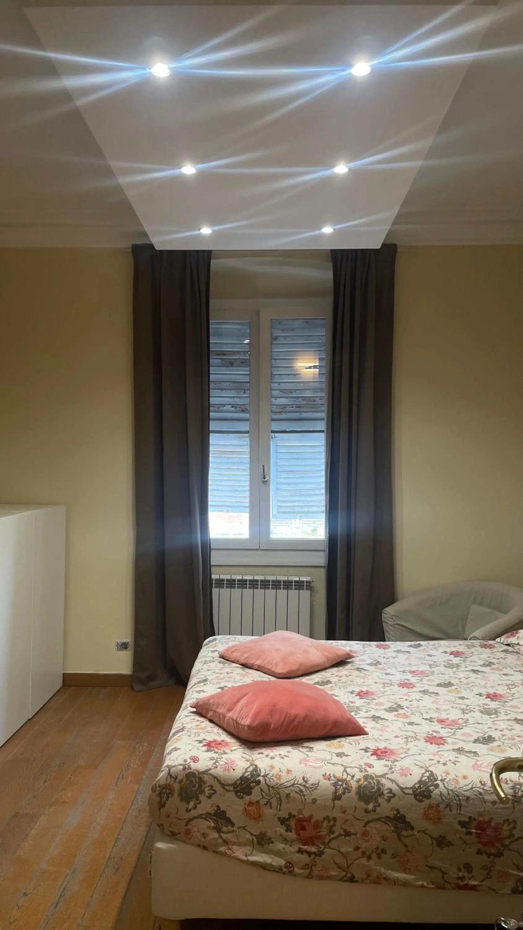 Bed in Paradise Rooms - Brignole Station - Private Rooms