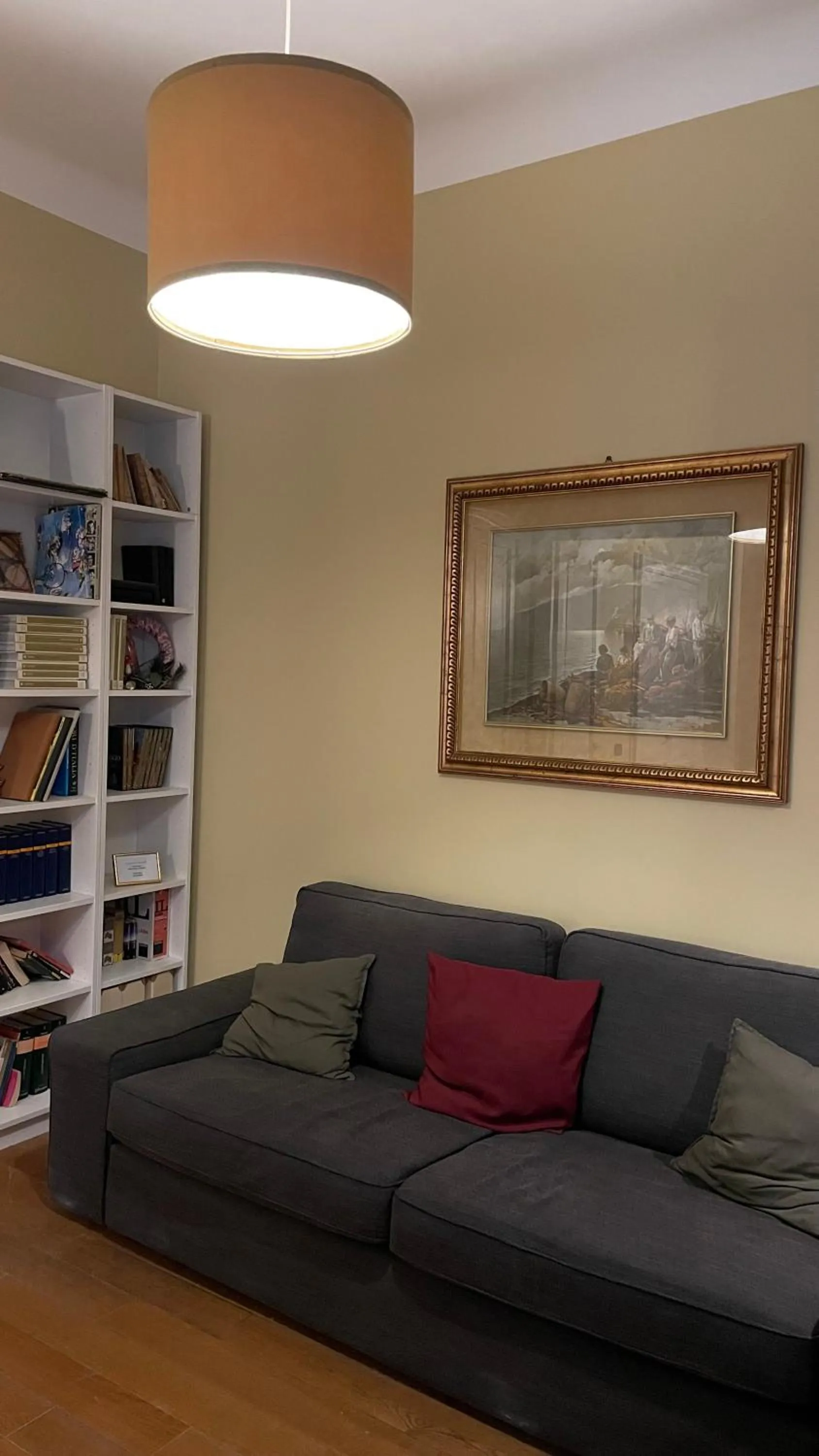 Library in Paradise Rooms - Brignole Station - Private Rooms