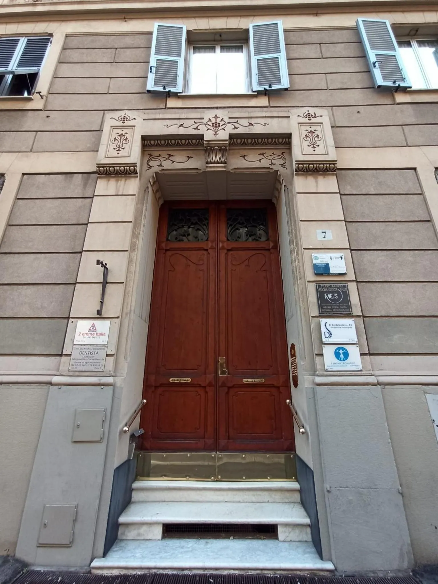 Facade/entrance in Paradise Rooms - Brignole Station - Private Rooms