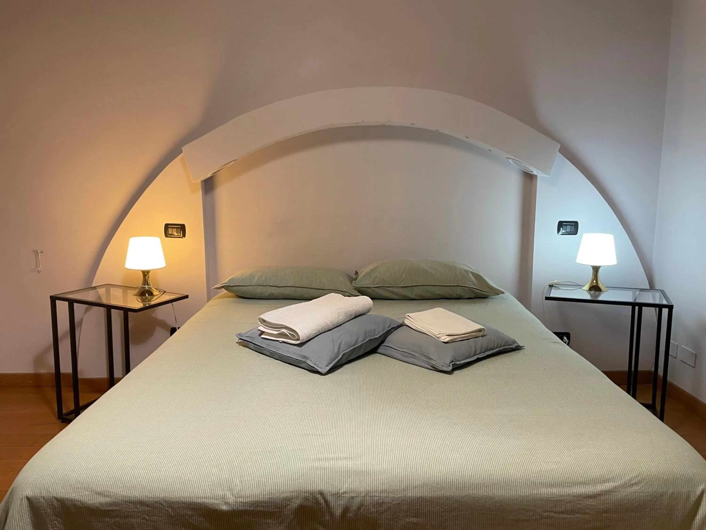 Bed in Paradise Suites - Brignole Station - Best Price Rooms - ALWAYS OPEN