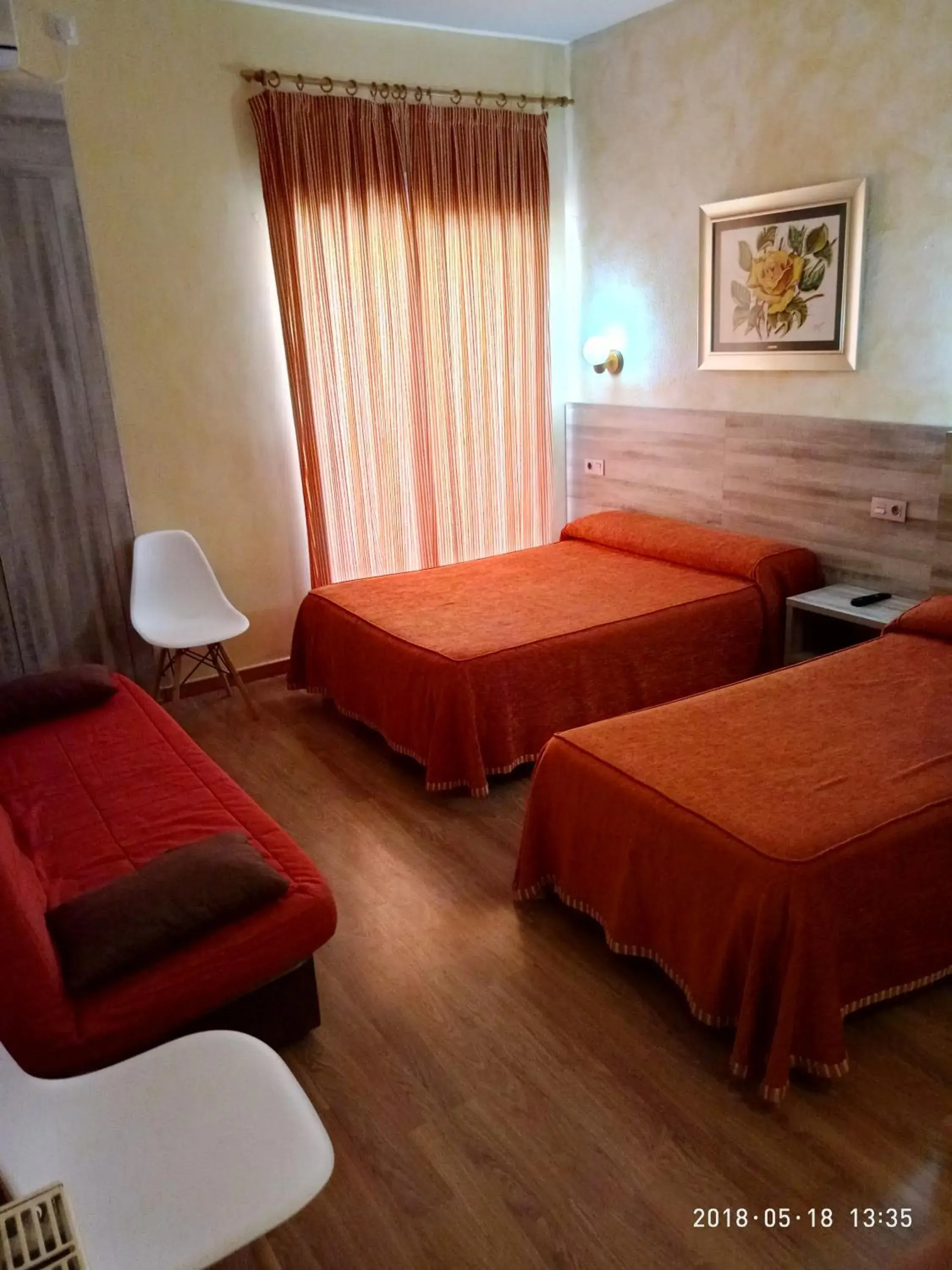 Family Room in Hotel Yeste Family Room in Hotel Yeste