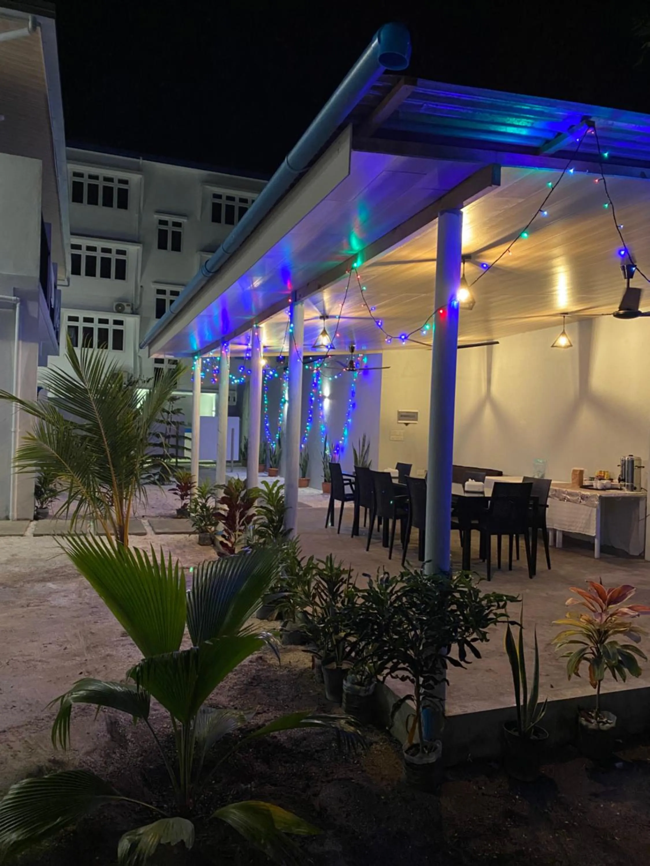 Restaurant/places to eat in chillax Thoddoo