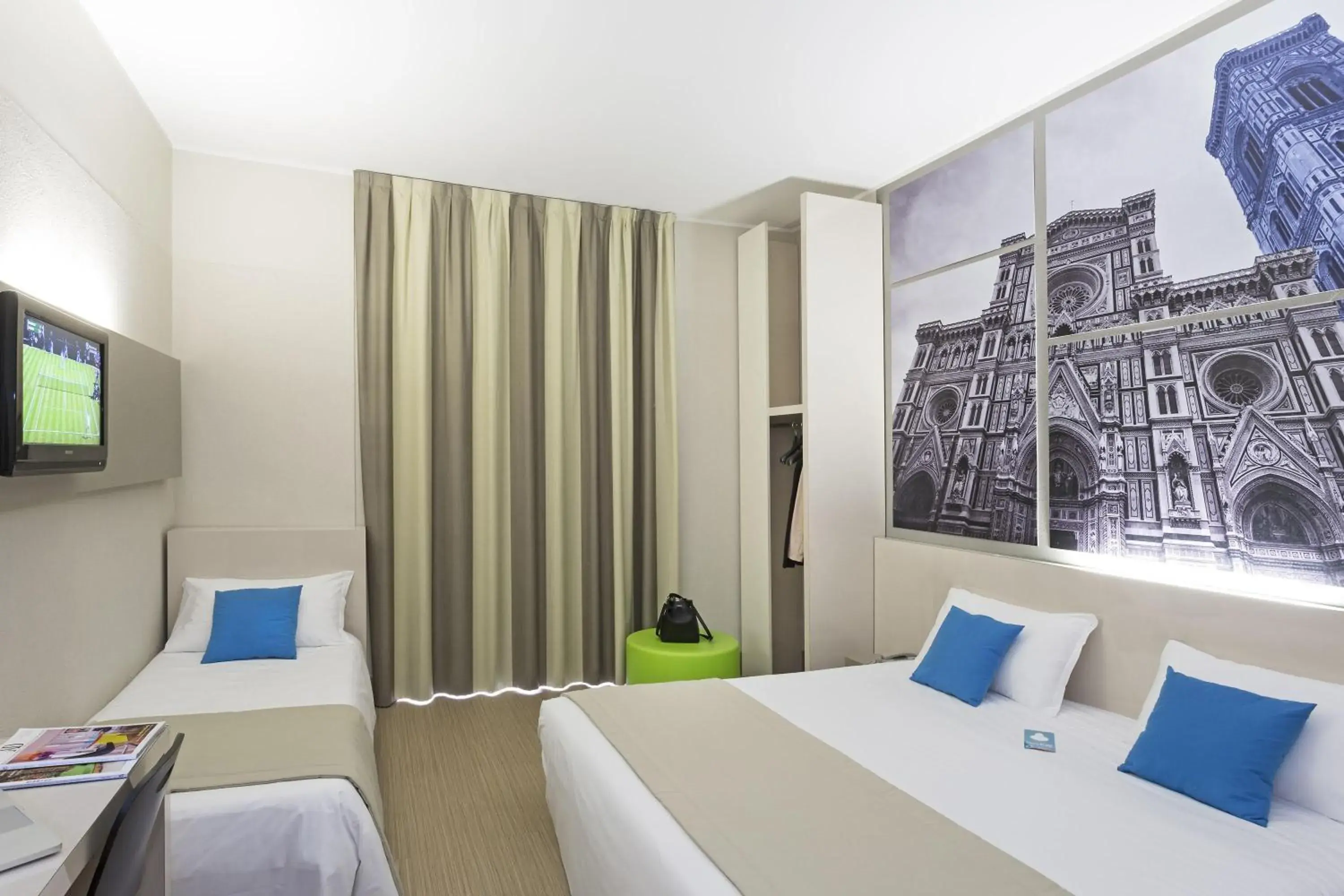 Triple Room in B&B Hotel Firenze Nuovo Palazzo Di Giustizia Triple Room in B&B Hotel Firenze Nuovo Palazzo Di Giustizia