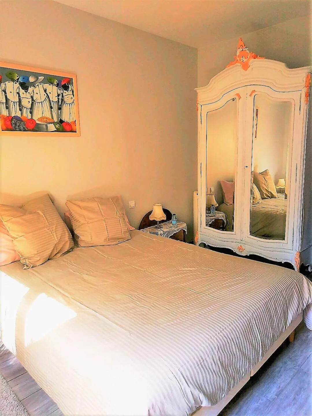 Double Room with Private External Bathroom 2 in La Maison Rouge