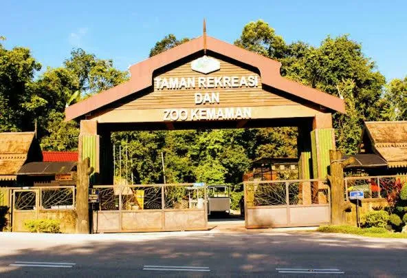Facade/entrance in Marina Hotel Kemaman
