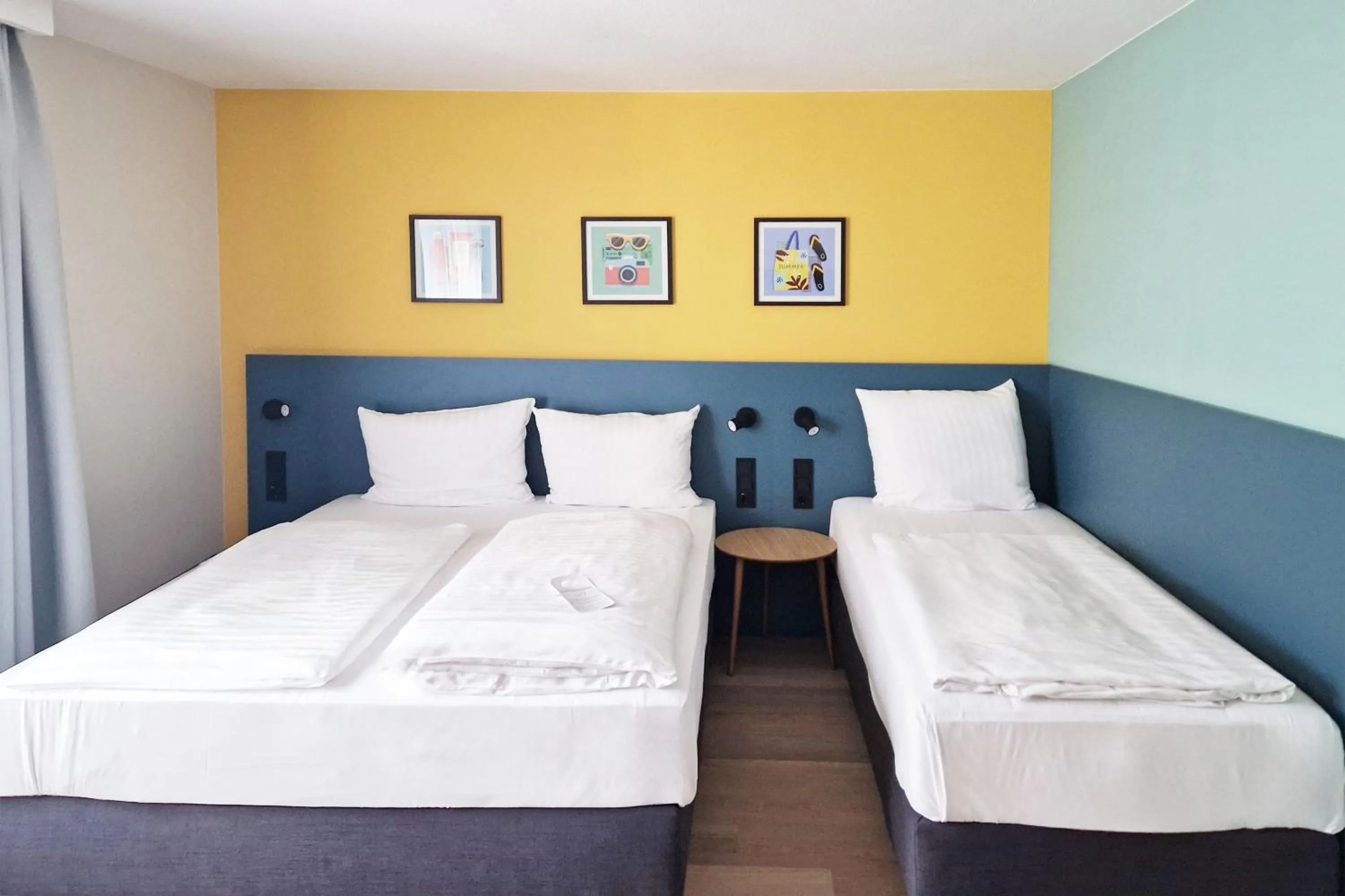 Photo of the whole room, Bed in Hotel Boulevard