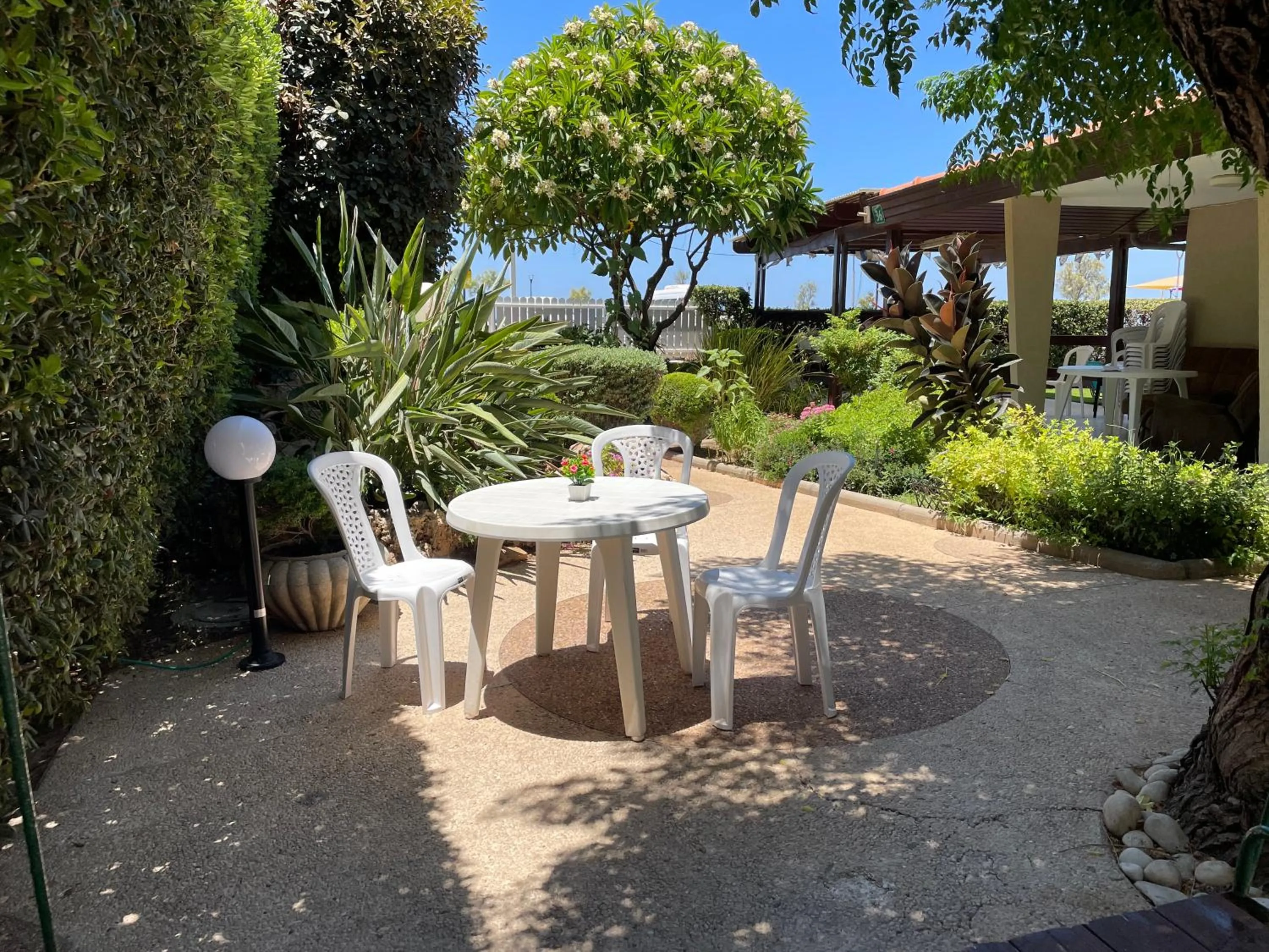 Garden view in Breezot Yam