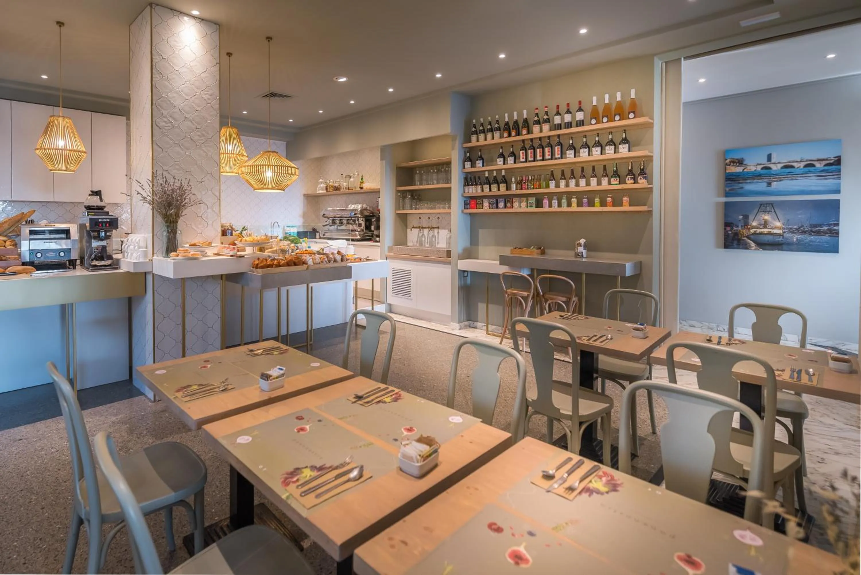 Restaurant/places to eat in Hotel Villa Rosa Riviera