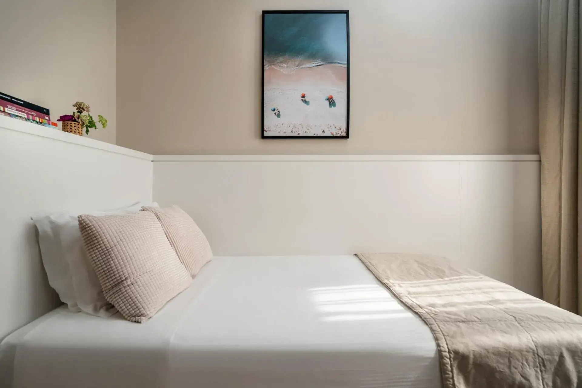 Bed in Hotel Villa Rosa Riviera Bed in Hotel Villa Rosa Riviera