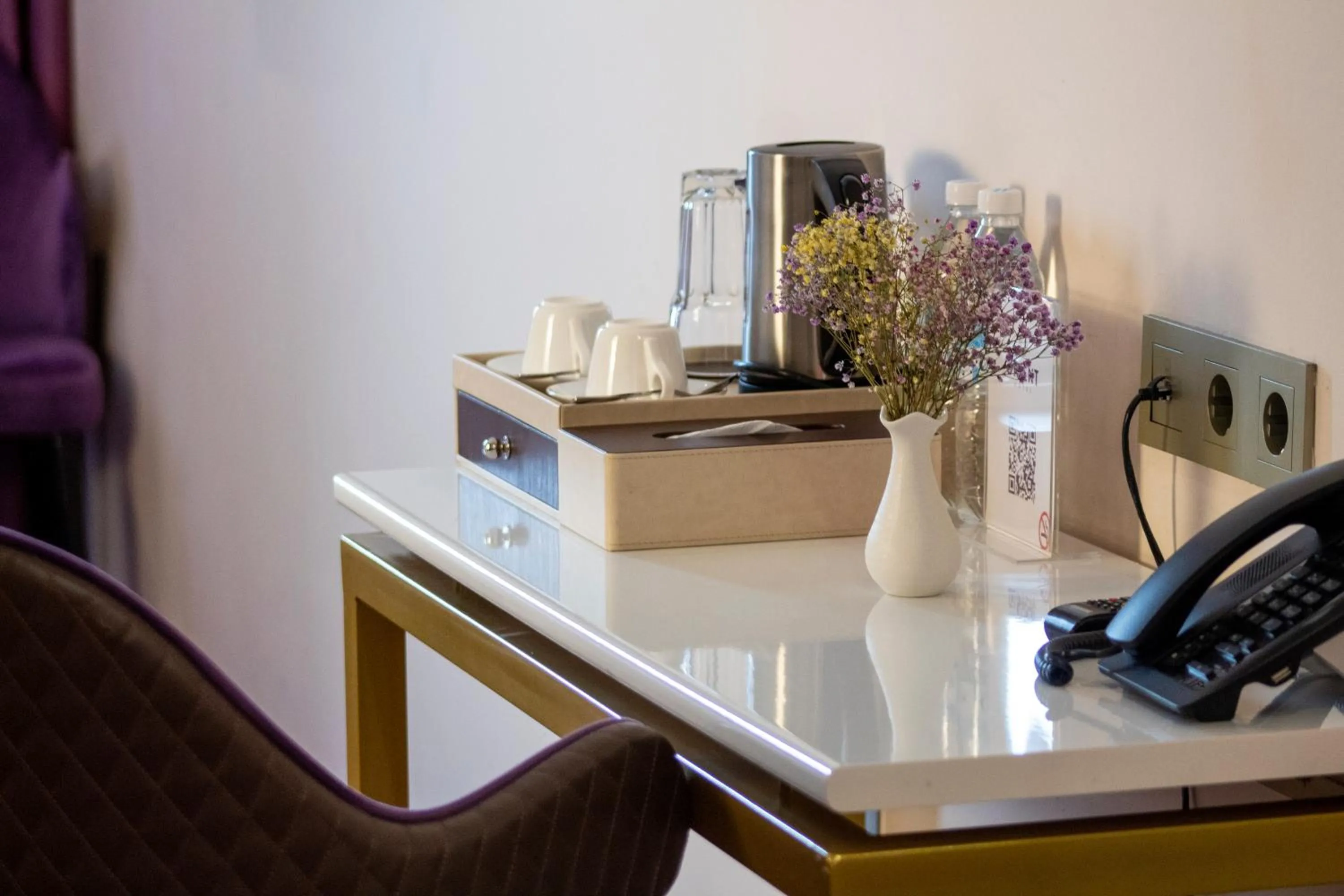 Coffee/tea facilities in Orient Hotel Bishkek