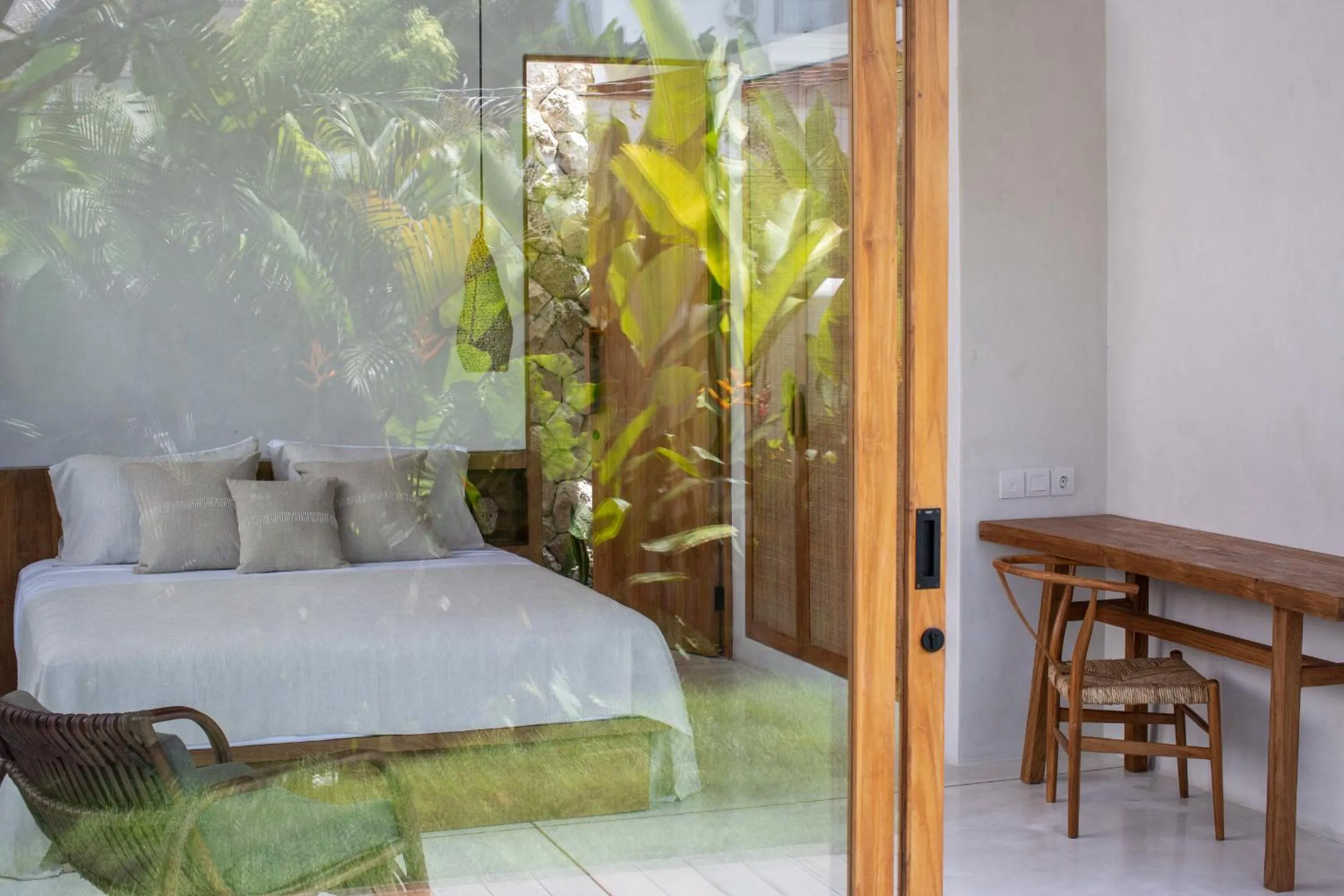 Bed in Las Lunas Villas Canggu