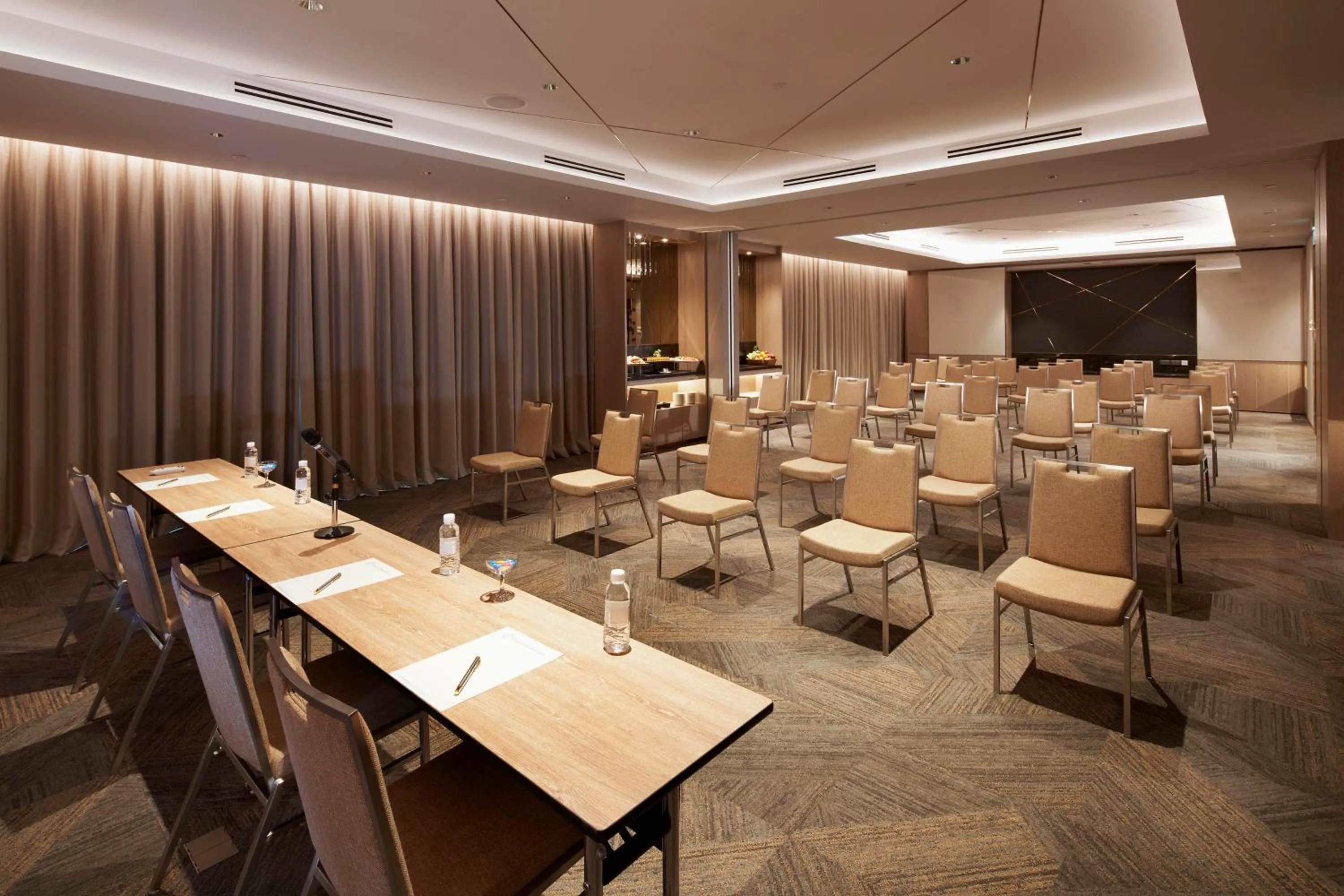 Meeting/conference room in Orchard Grand Court