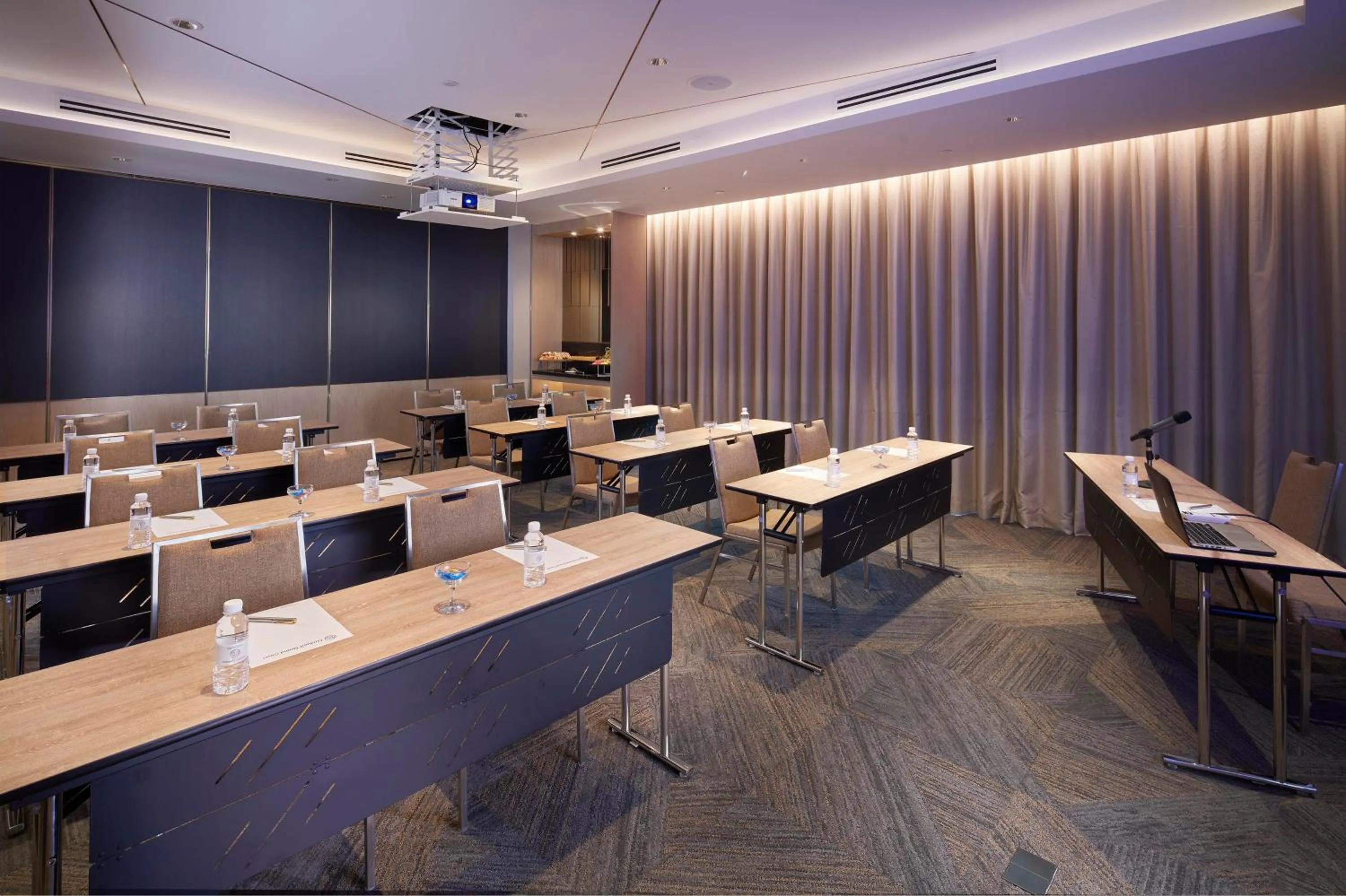 Meeting/conference room in Orchard Grand Court